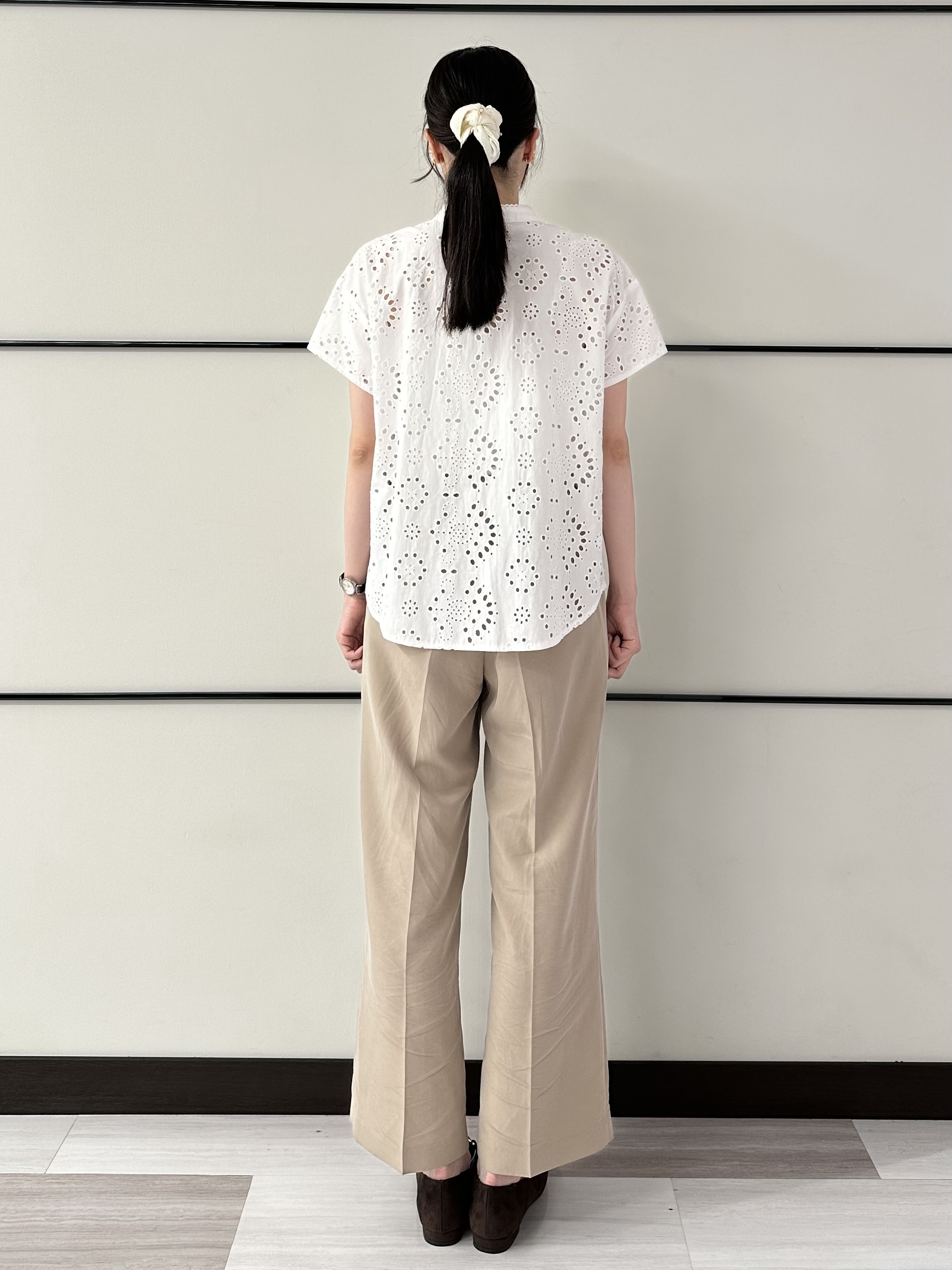Momoさんの「Reflect｜【通勤◎】カットワーク刺繍レース シャツブラウス」を使ったコーディネート