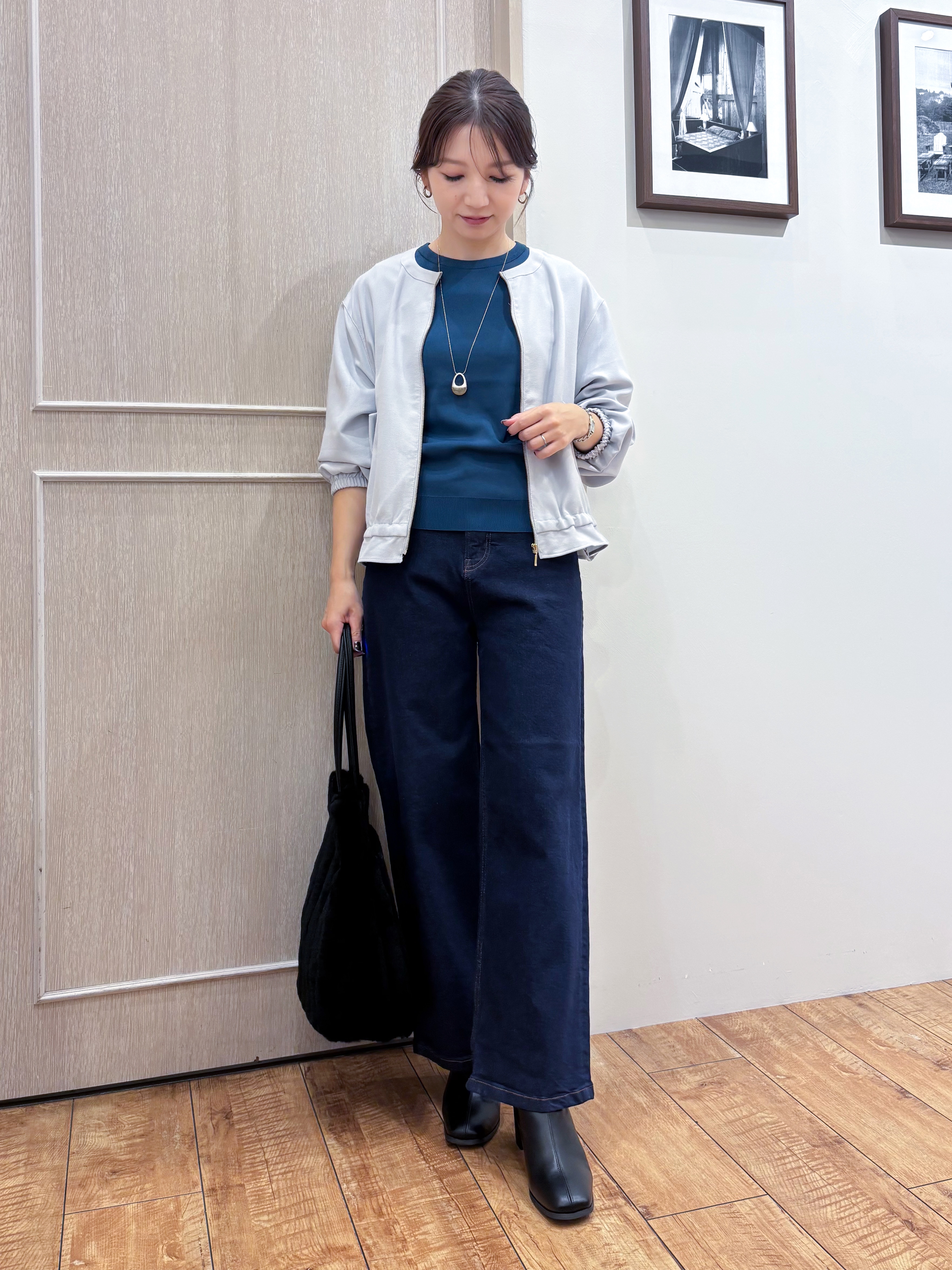 なみさんの「SHOO･LA･RUE｜【洗濯後しわになりにくい/S-LL】裾ドロストフリルブルゾン」を使ったコーディネート
