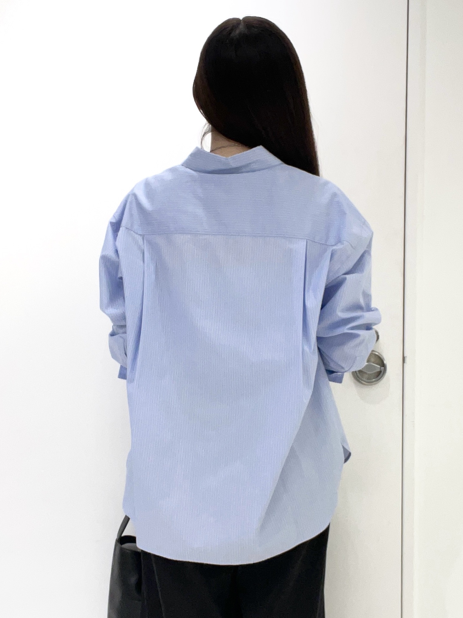 moeさんの「UNTITLED｜【6色展開/コットン100】カラーベーシックシャツ」を使ったコーディネート