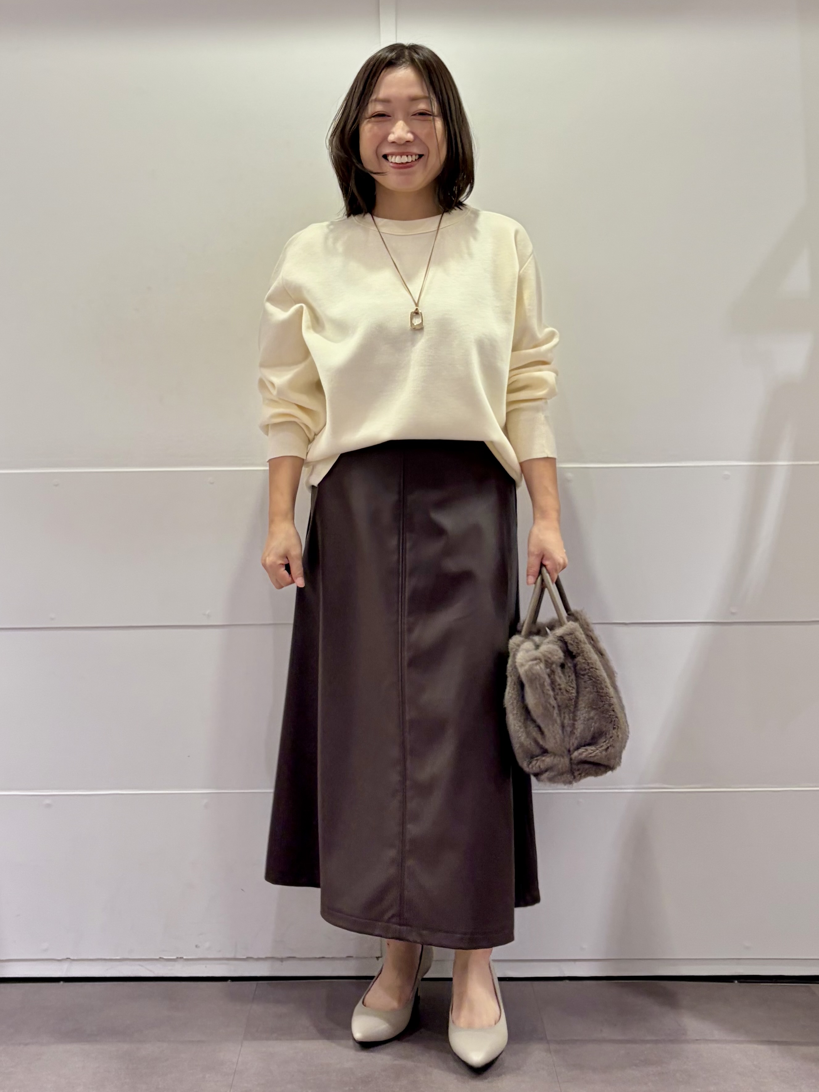 TOKOさんの「UNTITLED｜【きれいめカジュアル】スウェットライクニットプルオーバー」を使ったコーディネート