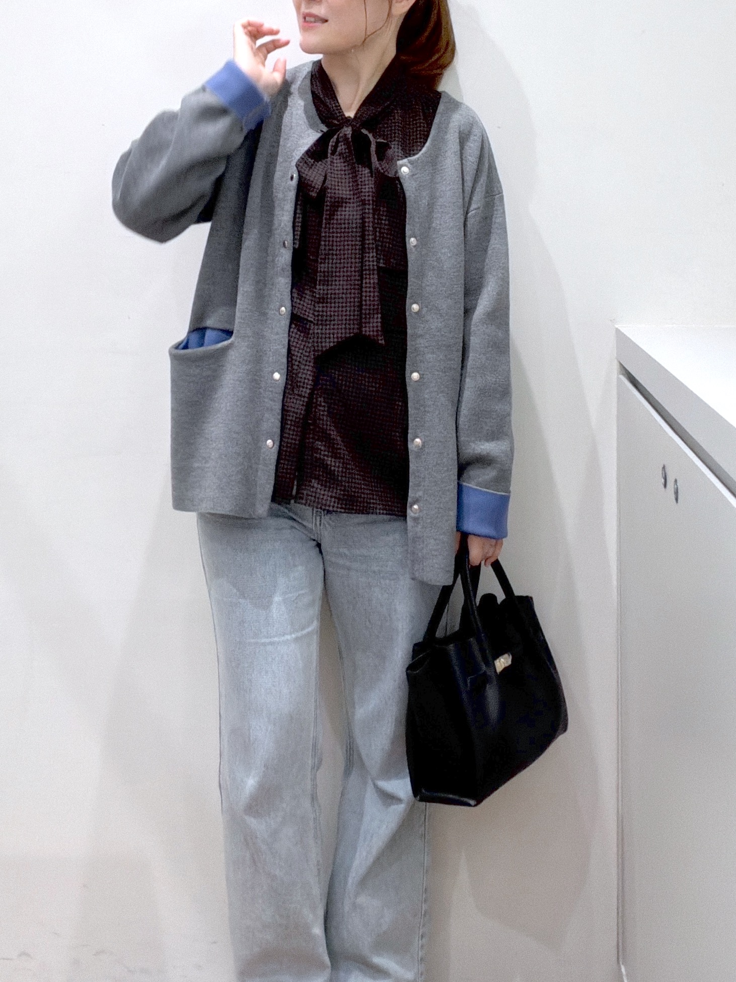 Junさんの「index｜スナップボタン 配色ニットカーディガン【洗濯機OK】」を使ったコーディネート