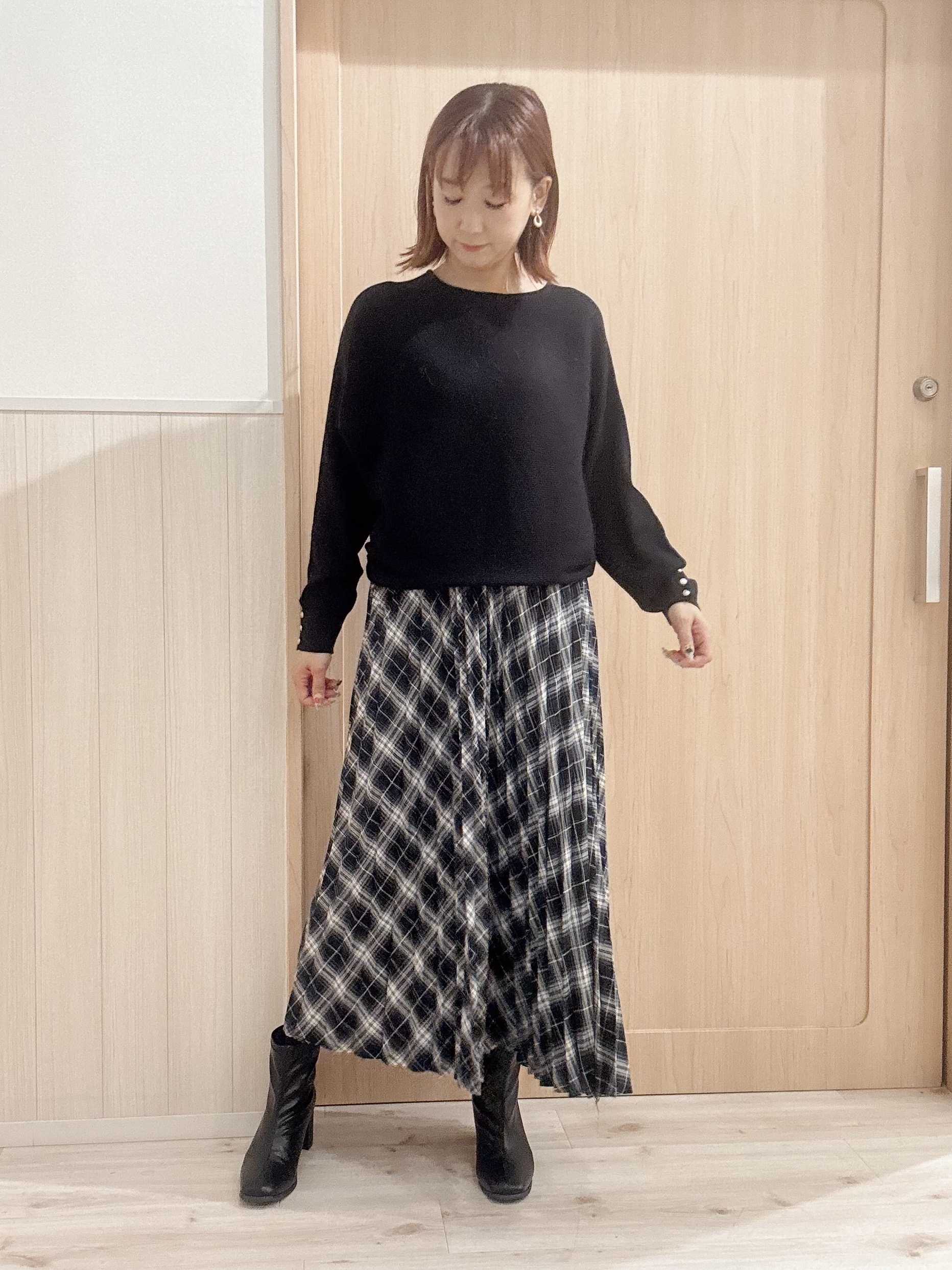 モカさんの「SHOO･LA･RUE｜【洗濯機可/体型カバー】やわらかリブドルマンニット」を使ったコーディネート
