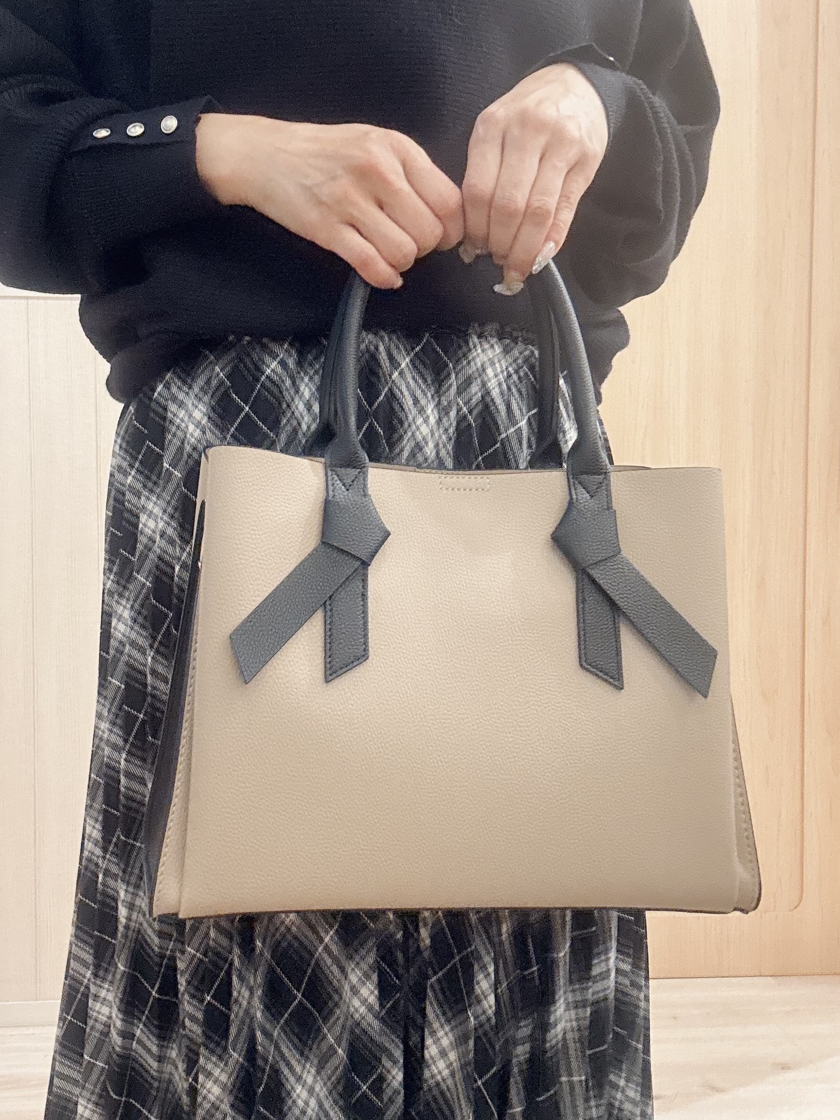 モカさんの「SHOO･LA･RUE｜【洗濯機可/体型カバー】やわらかリブドルマンニット」を使ったコーディネート