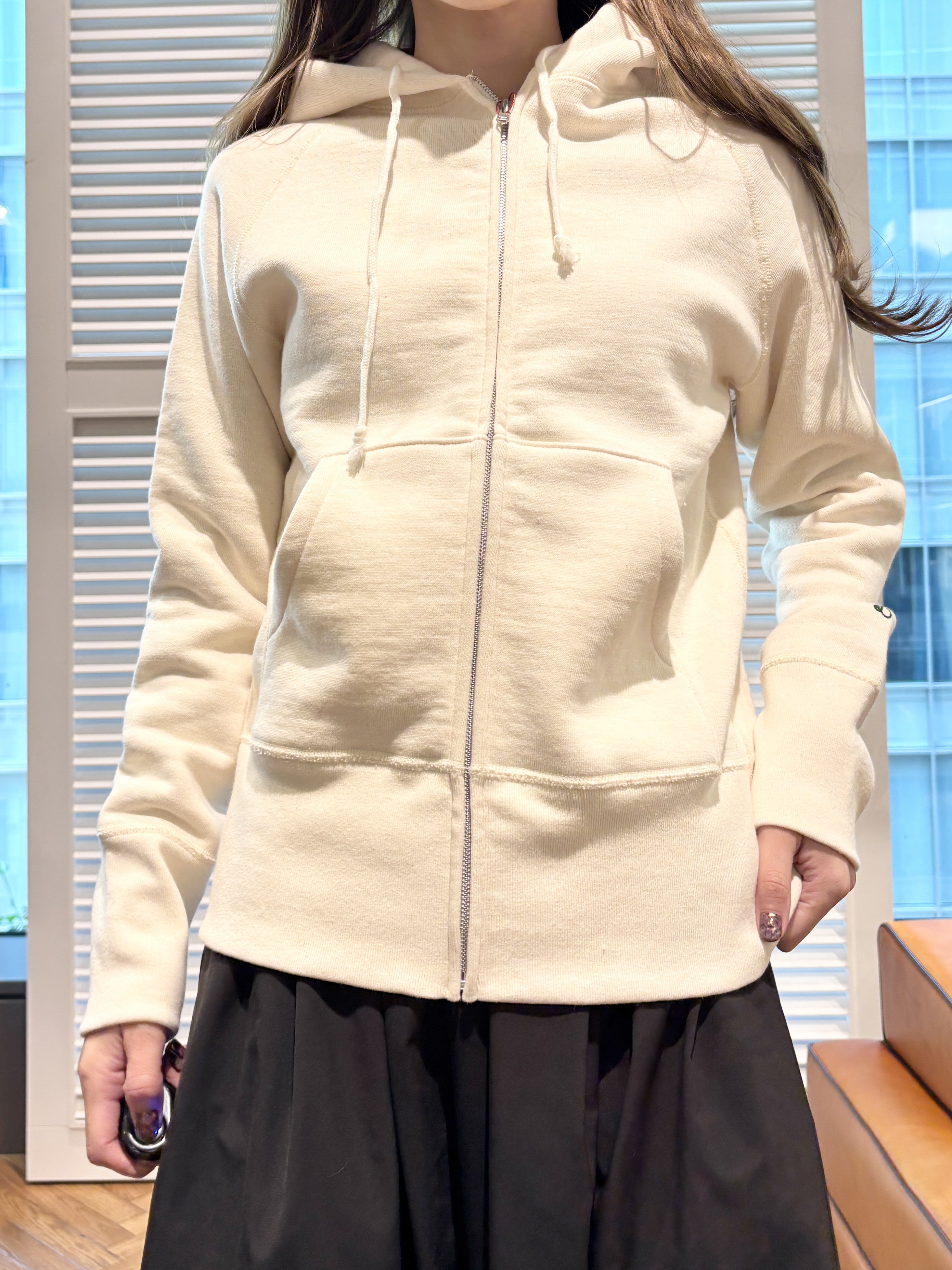 清水夏姫さんの「DRESSTERIOR｜【総ゴム仕様】タックボリュームスカート」を使ったコーディネート