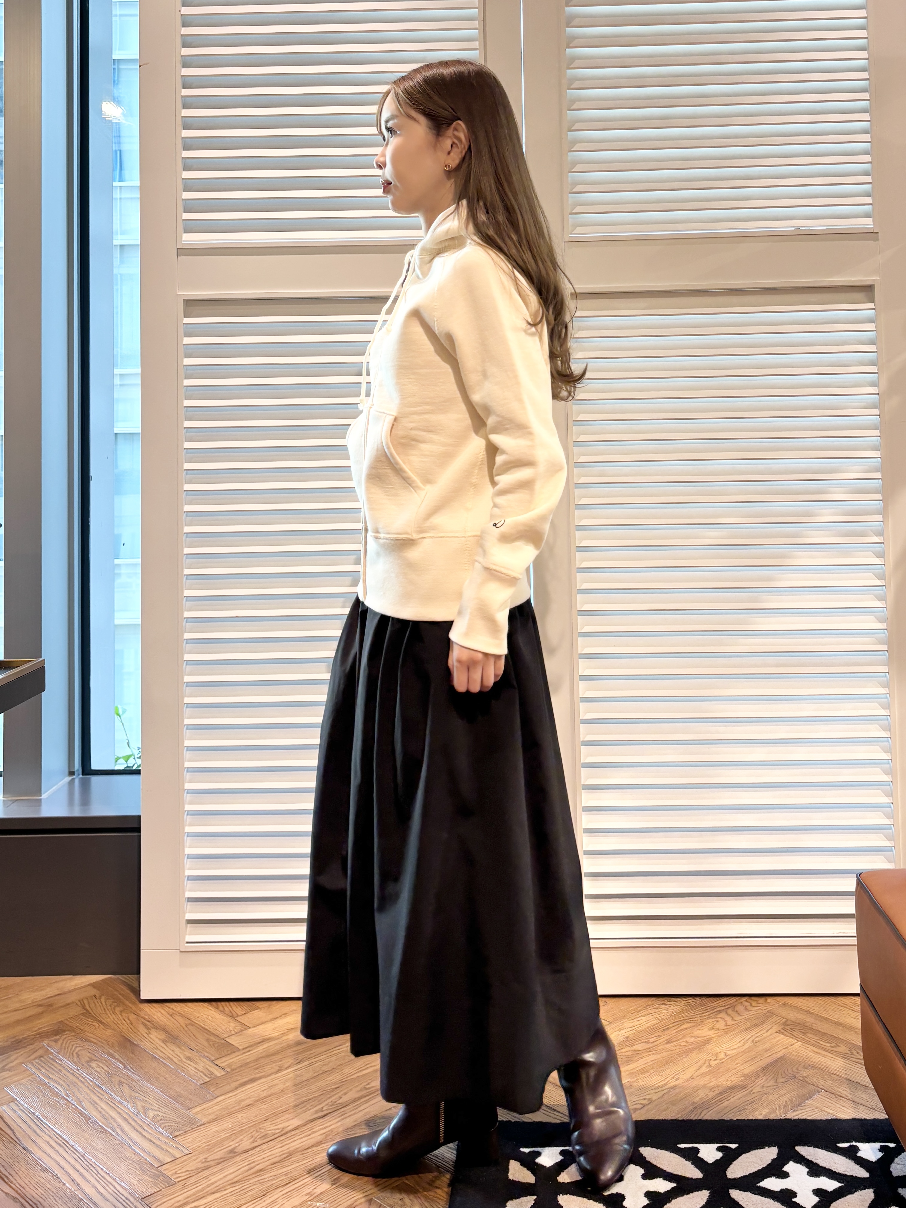清水夏姫さんの「DRESSTERIOR｜【総ゴム仕様】タックボリュームスカート」を使ったコーディネート