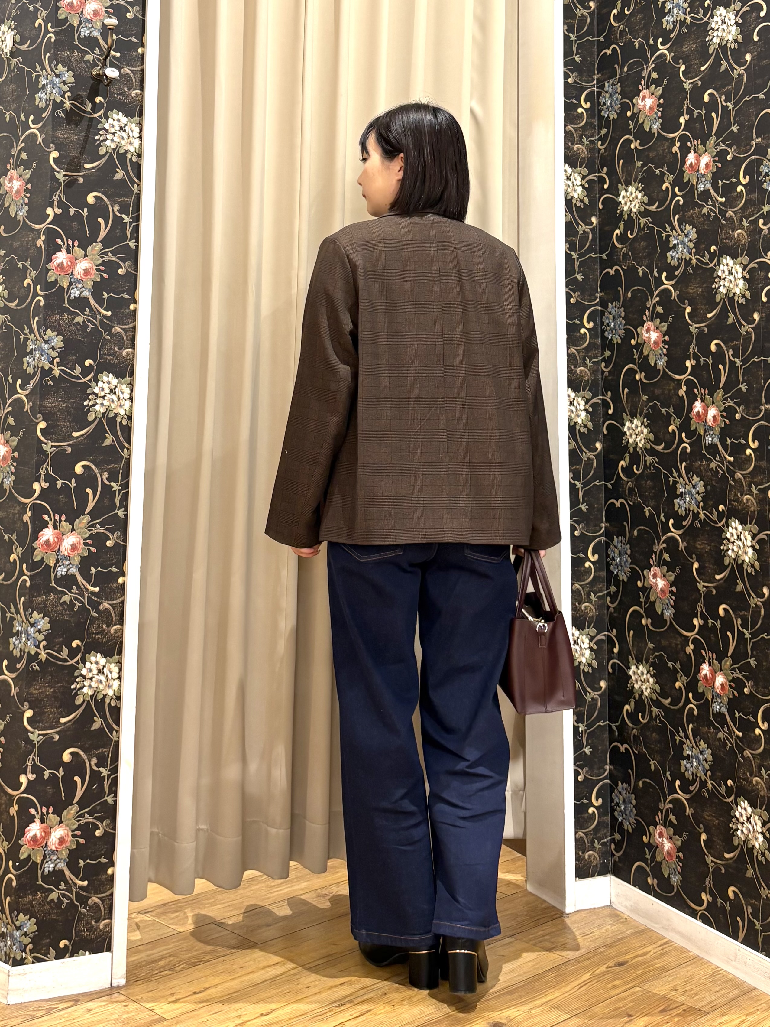 ネリさんの「SHOO･LA･RUE｜【セットアップ可/洗濯後しわになりにくい】ウールフィール ダブルジャケット」を使ったコーディネート