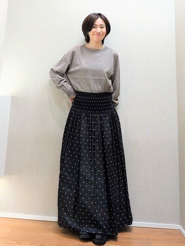 ミズタさんの「UNTITLED｜【アンサンブル可能/オンオフ使える】シルクウールカシミヤプルオーバー」を使ったコーディネート