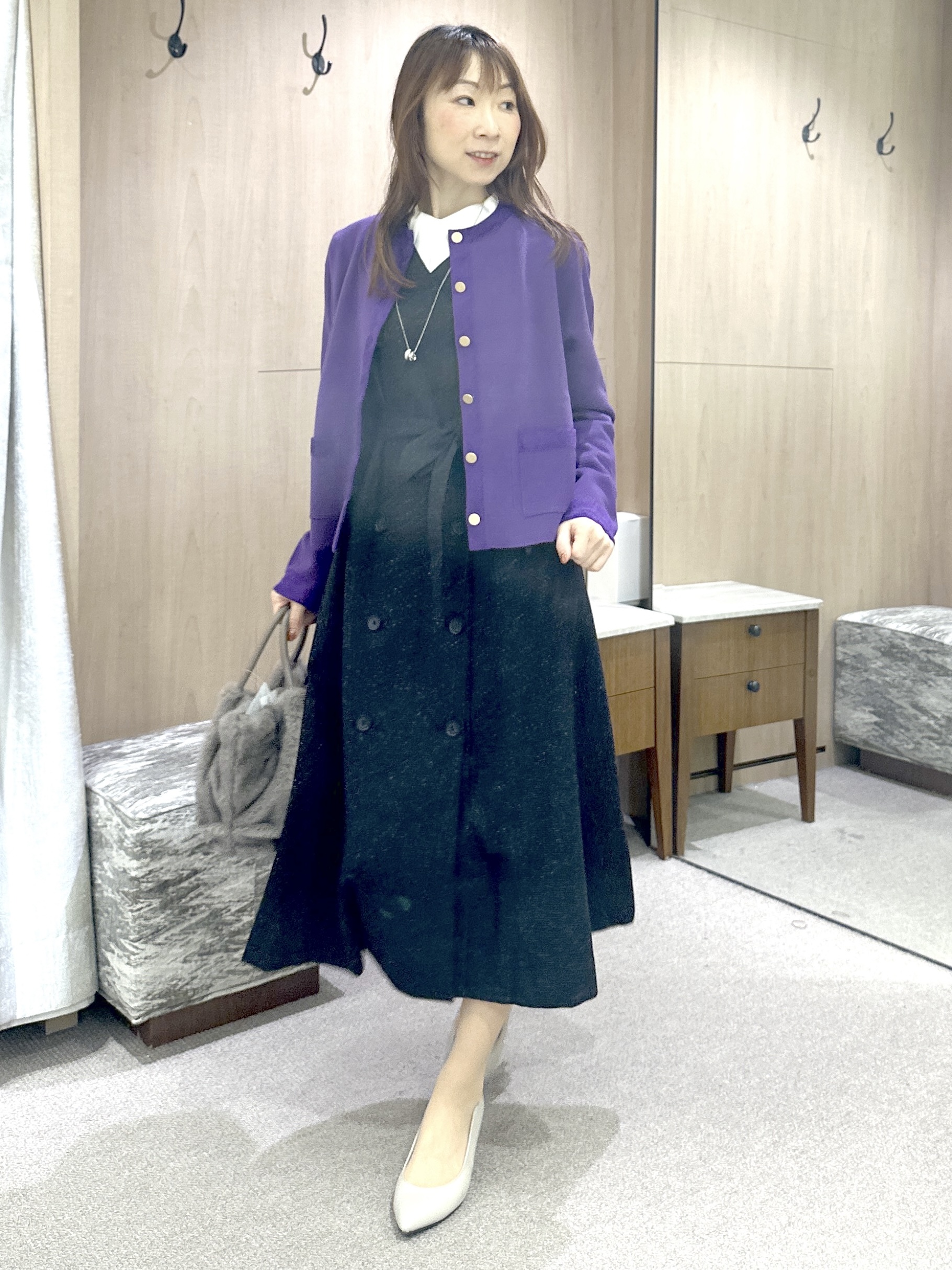 Miwaさんの「UNTITLED｜【きれいめ/お仕事着】サテンドレープブラウス」を使ったコーディネート