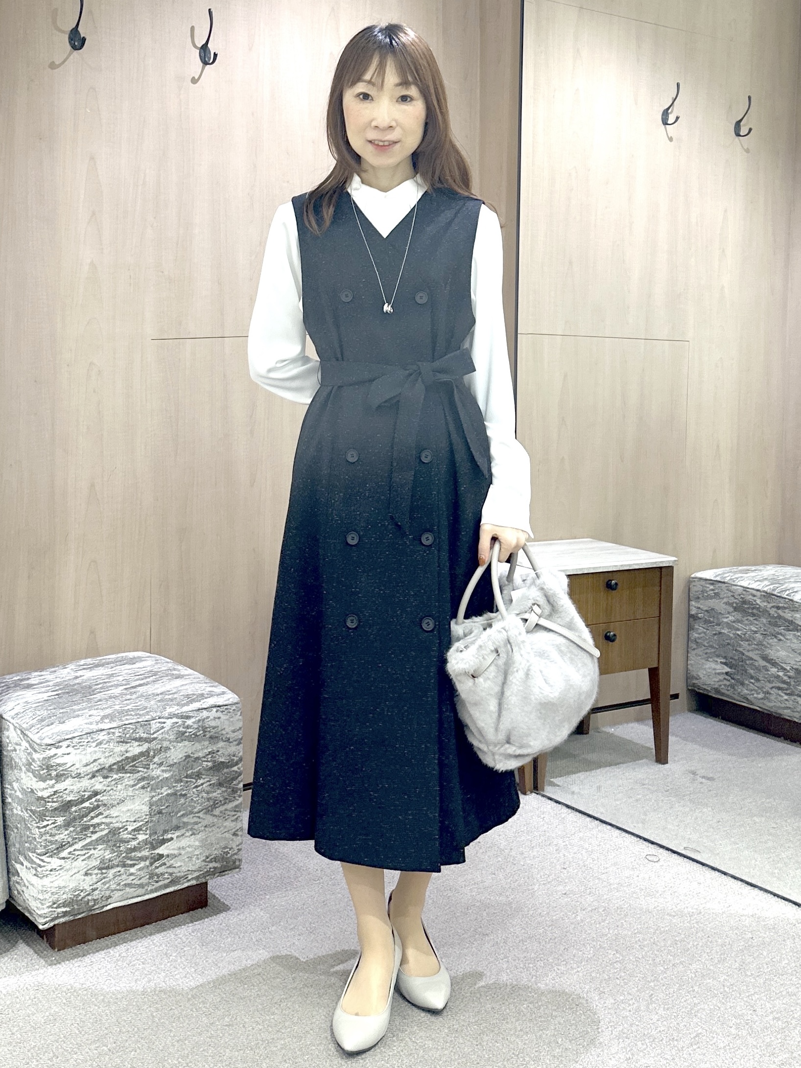 Miwaさんの「UNTITLED｜【きれいめ/お仕事着】サテンドレープブラウス」を使ったコーディネート