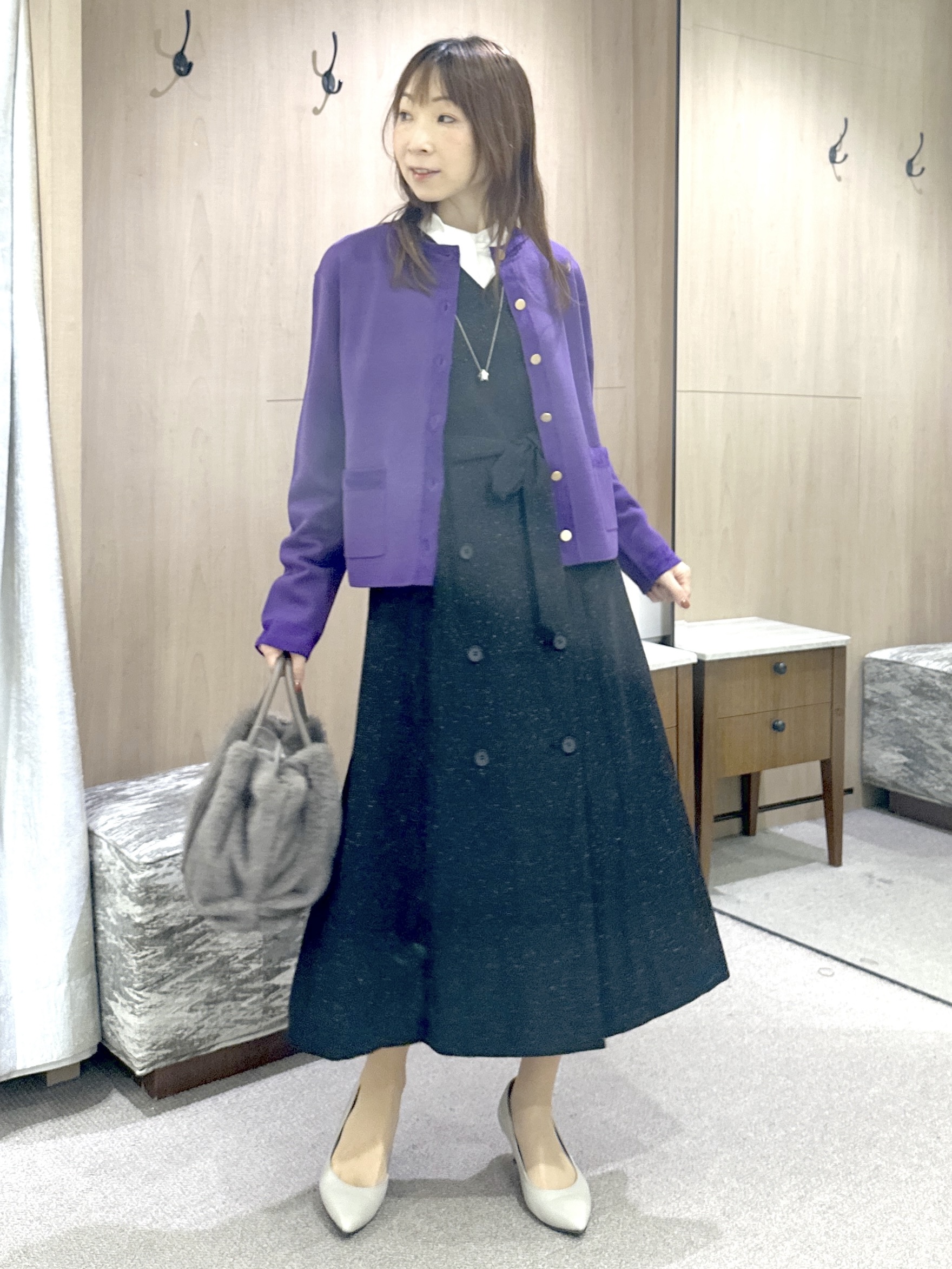 Miwaさんの「UNTITLED｜【きれいめ/お仕事着】サテンドレープブラウス」を使ったコーディネート
