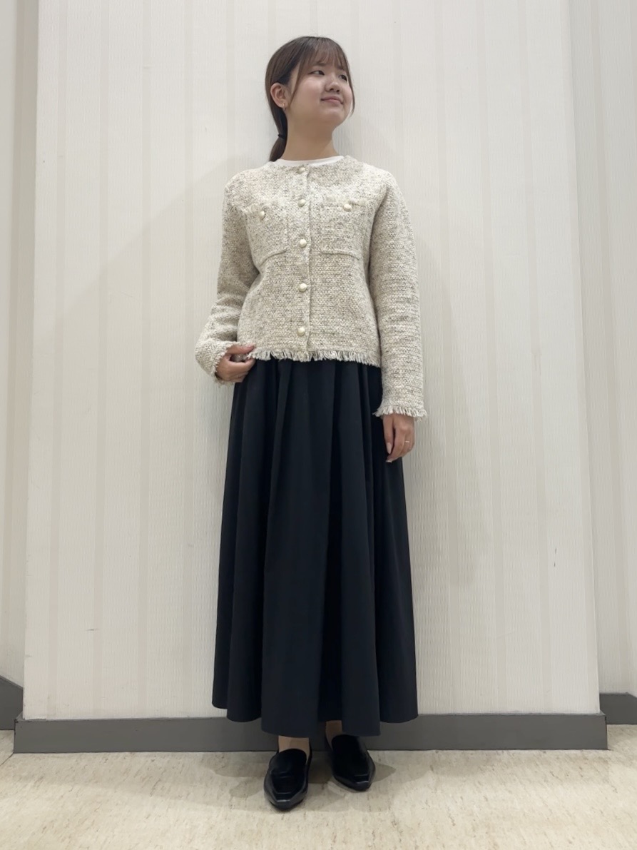 ちひさんの「INDIVI｜【華やか／ラメ】ミックスツイード ニットジャケット」を使ったコーディネート