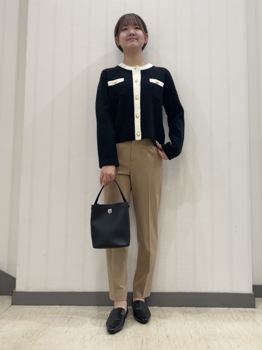 ちひさんの「INDIVI｜【新作！褒められパンツ／洗濯機OK】すっきりテーパードパンツ」を使ったコーディネート