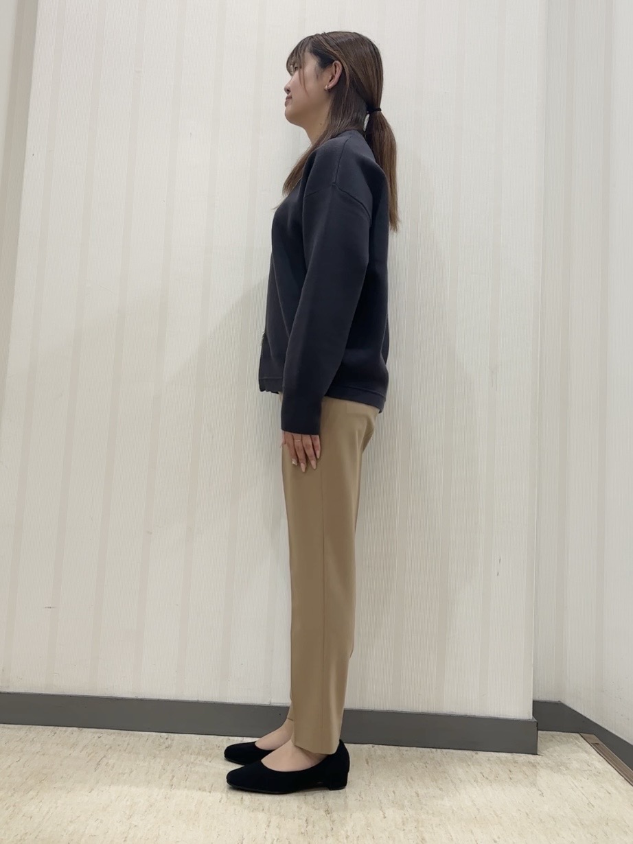 ちひさんの「INDIVI｜【新作！褒められパンツ／洗濯機OK】すっきりテーパードパンツ」を使ったコーディネート