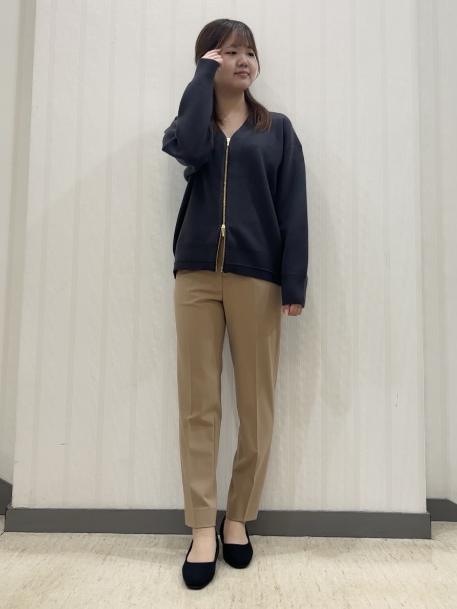 ちひさんの「INDIVI｜【新作！褒められパンツ／洗濯機OK】すっきりテーパードパンツ」を使ったコーディネート