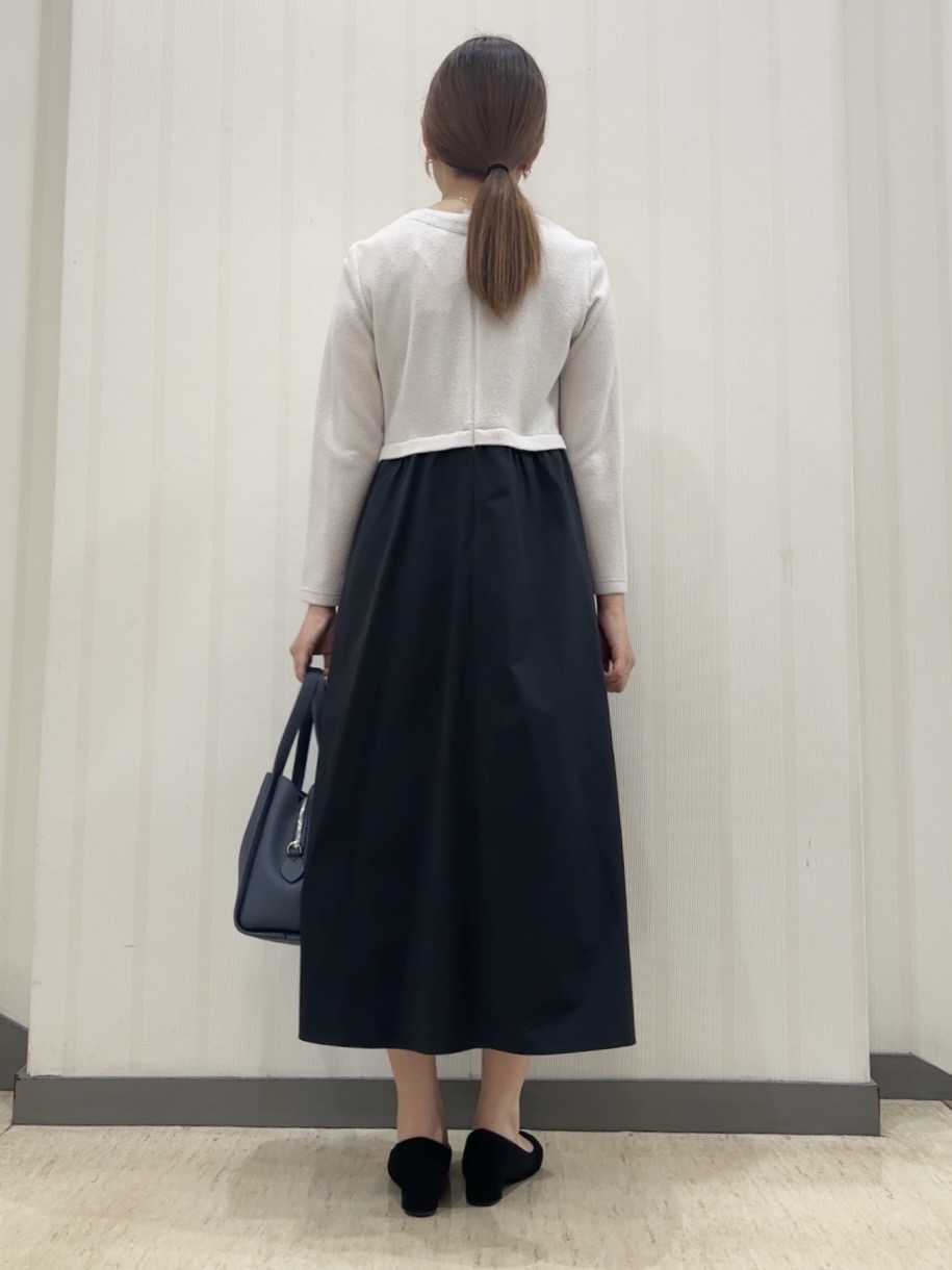 ちひさんの「INDIVI｜【合皮／ショルダー付】メタルデザイン ミドルバッグ」を使ったコーディネート
