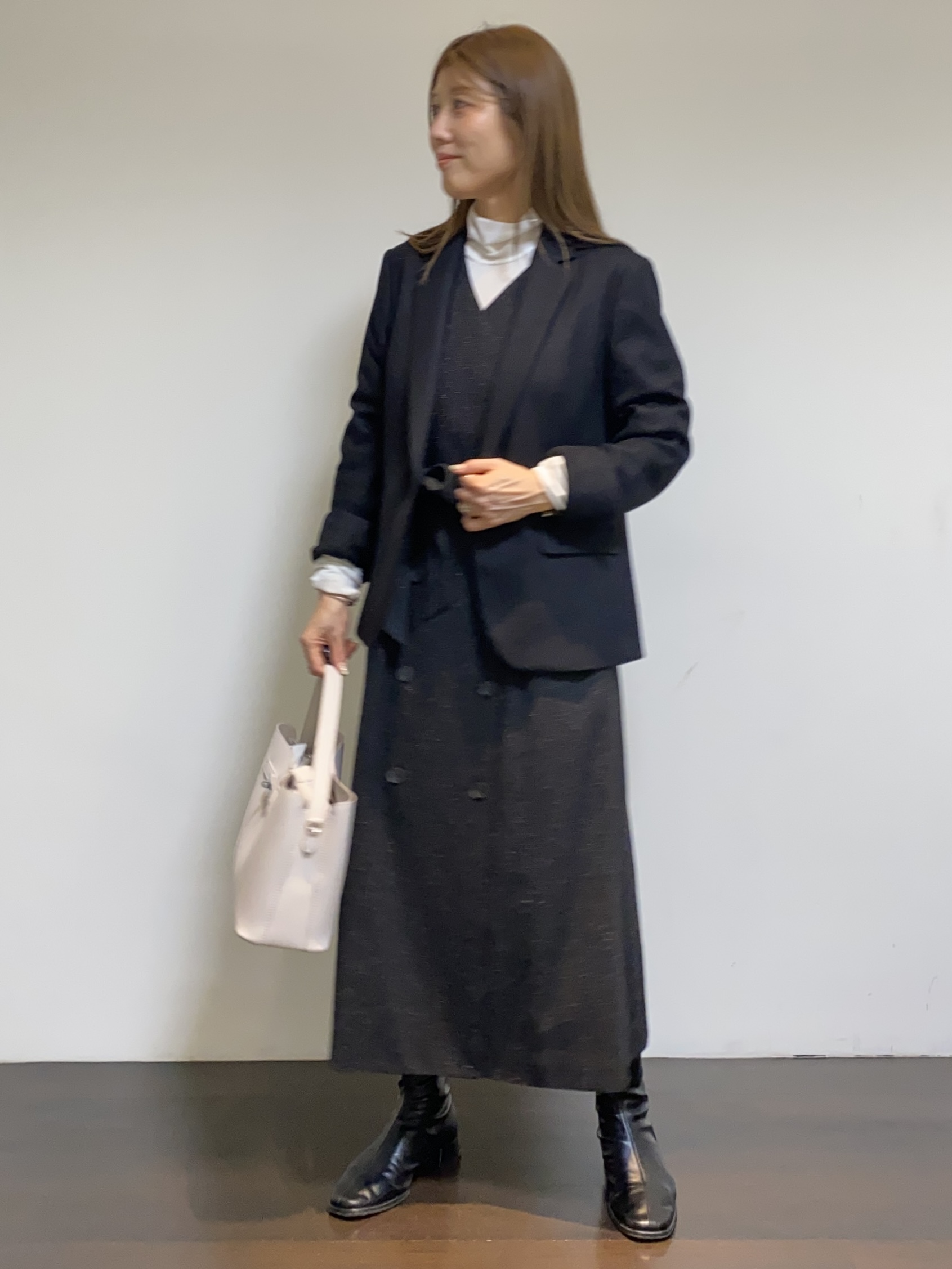 tomoさんの「UNTITLED｜【ウール100/仕事着/スーツ】ミルドジャージテーラードジャケット」を使ったコーディネート