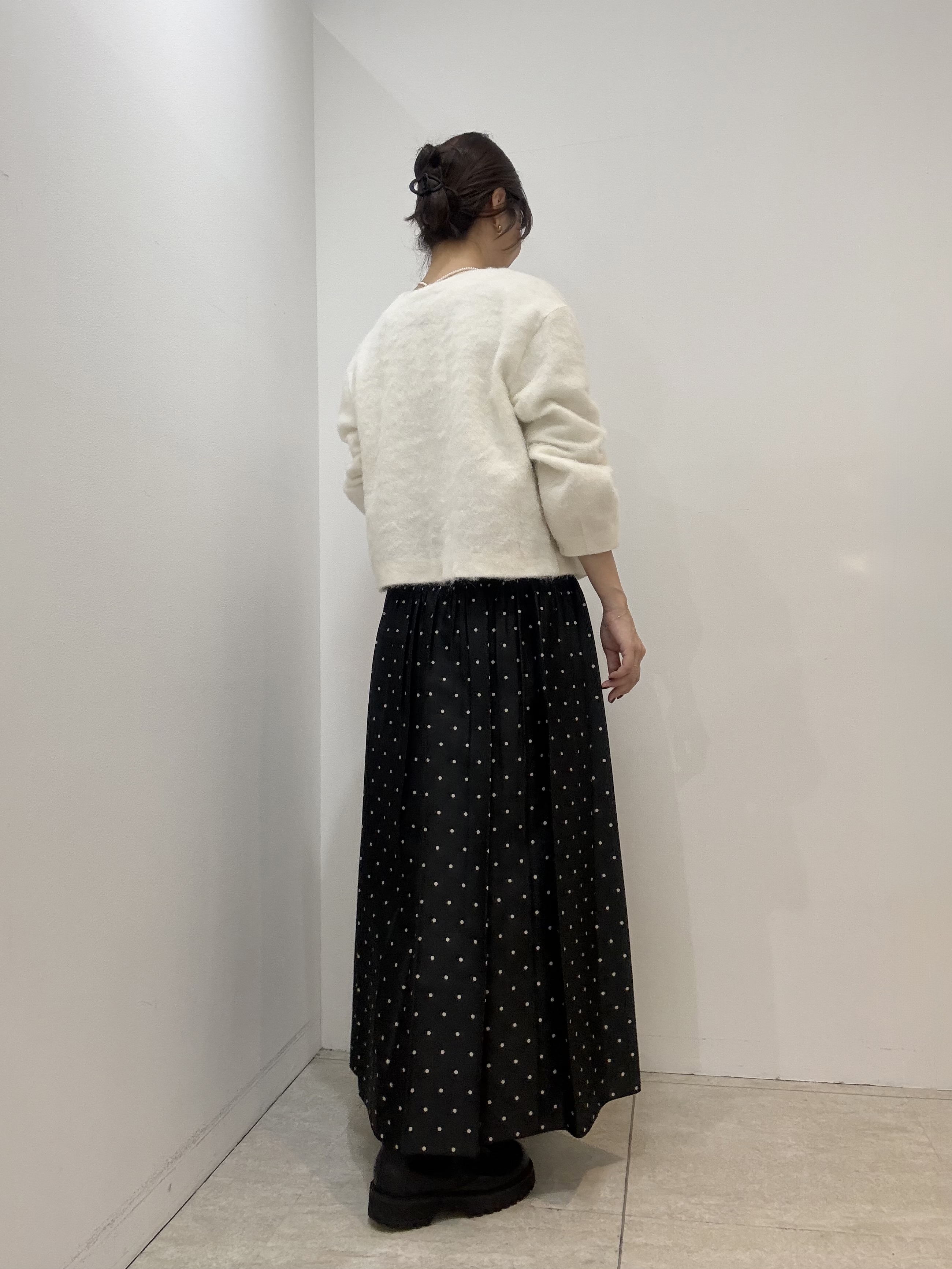 かなえさんの「UNTITLED｜【軽アウター/秋羽織り】シャギージップカーデ」を使ったコーディネート