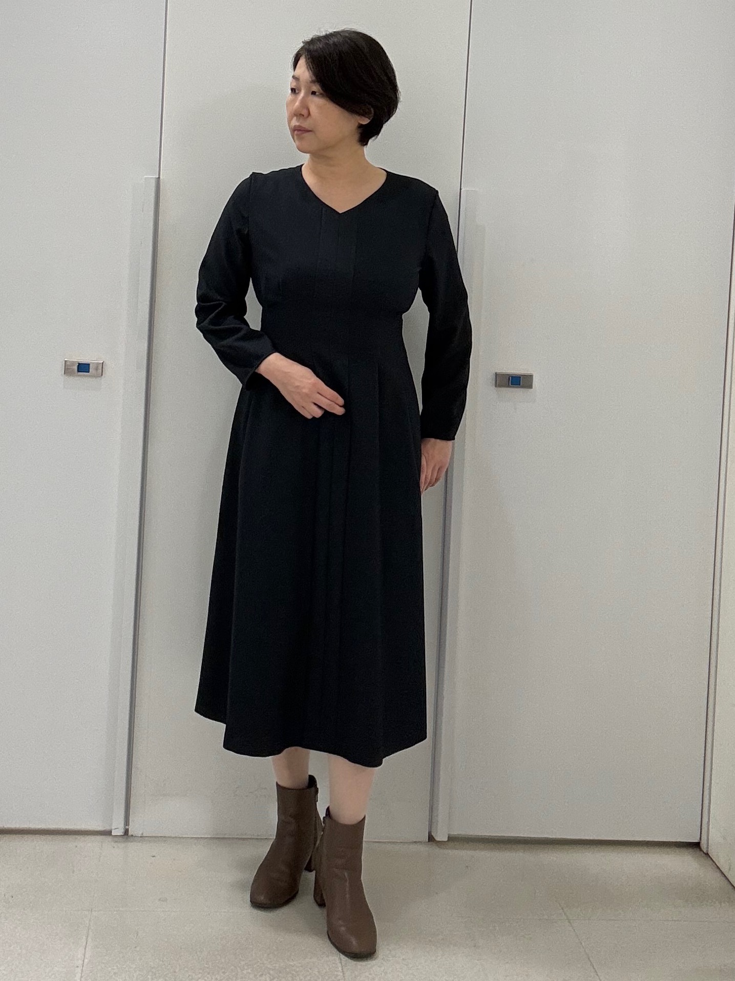 hIさんの「COUP DE CHANCE｜【手洗い可】ウエストタックワンピース」を使ったコーディネート