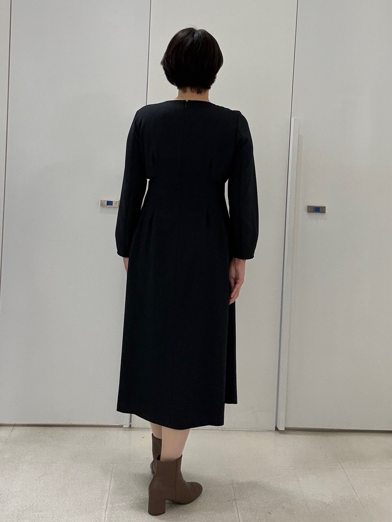 hIさんの「COUP DE CHANCE｜【手洗い可】ウエストタックワンピース」を使ったコーディネート