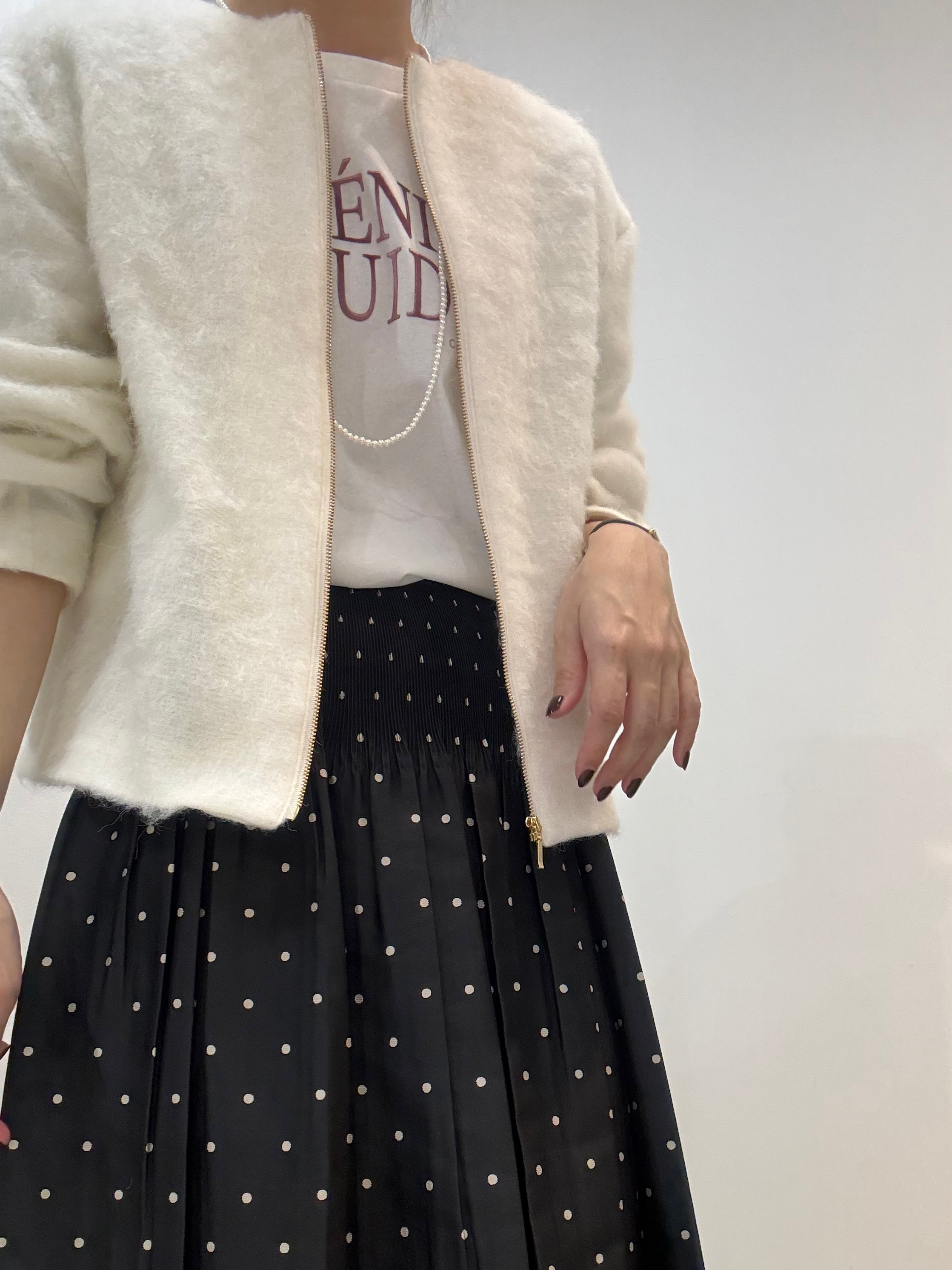 かなえさんの「UNTITLED｜【軽アウター/秋羽織り】シャギージップカーデ」を使ったコーディネート