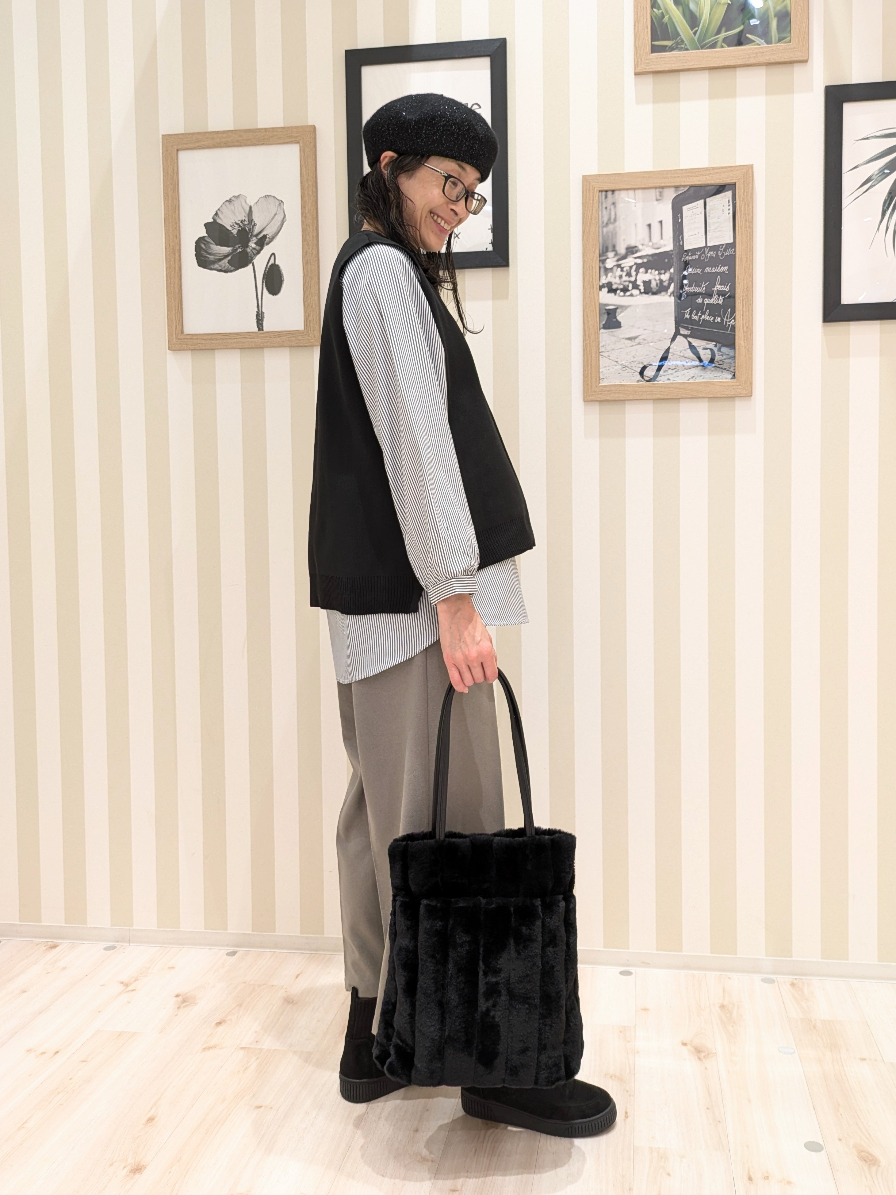Mikiさんの「SHOO･LA･RUE｜【2点セット/S-LL】着回し自在 スポンディッシュニットベスト＆フレアシャツ」を使ったコーディネート