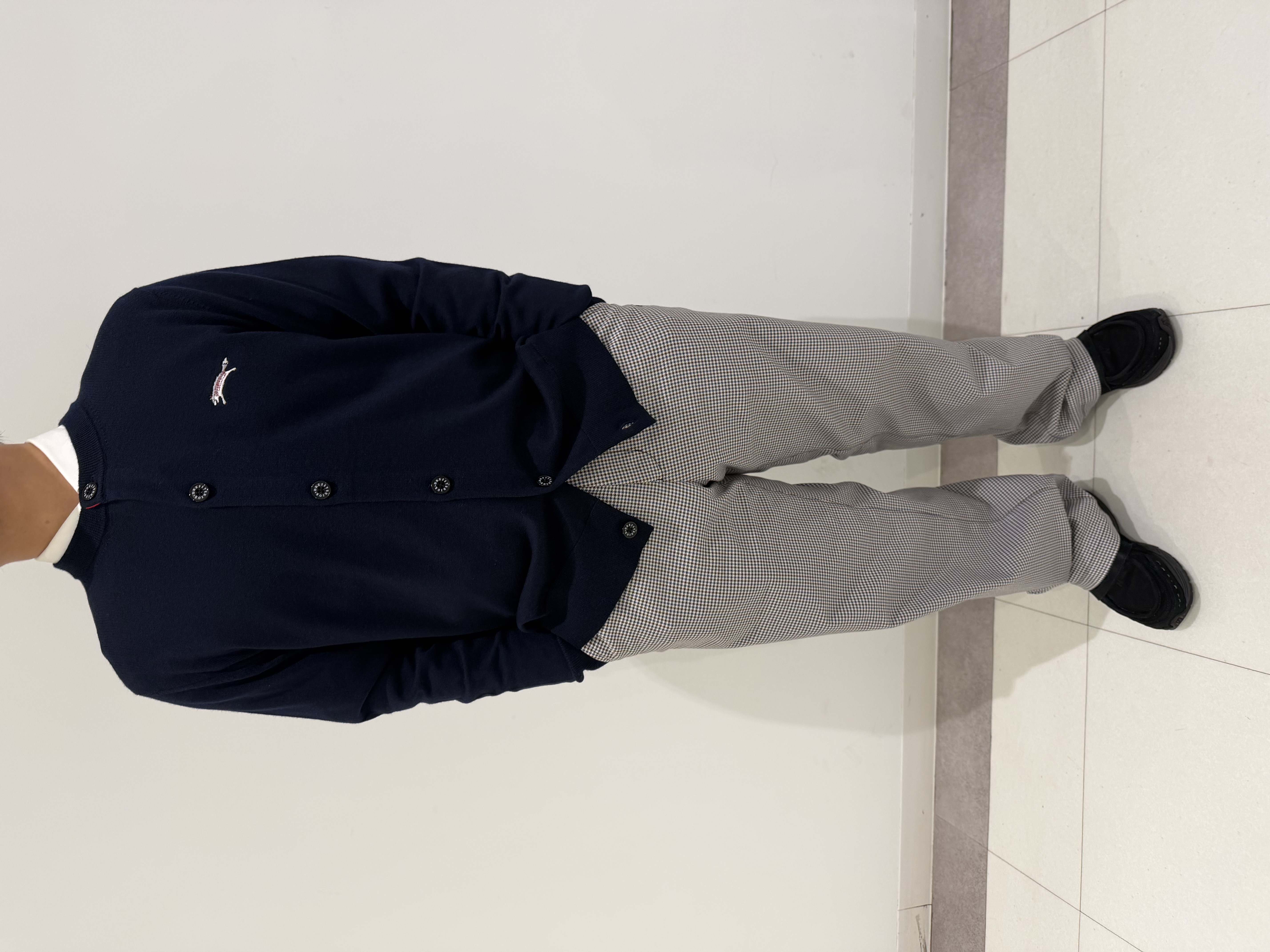 MATSUBARAさんの「DRESSTERIOR｜【7色展開】ゼニアバルーファ キャッシュウール ラウンドネックカーディガン」を使ったコーディネート