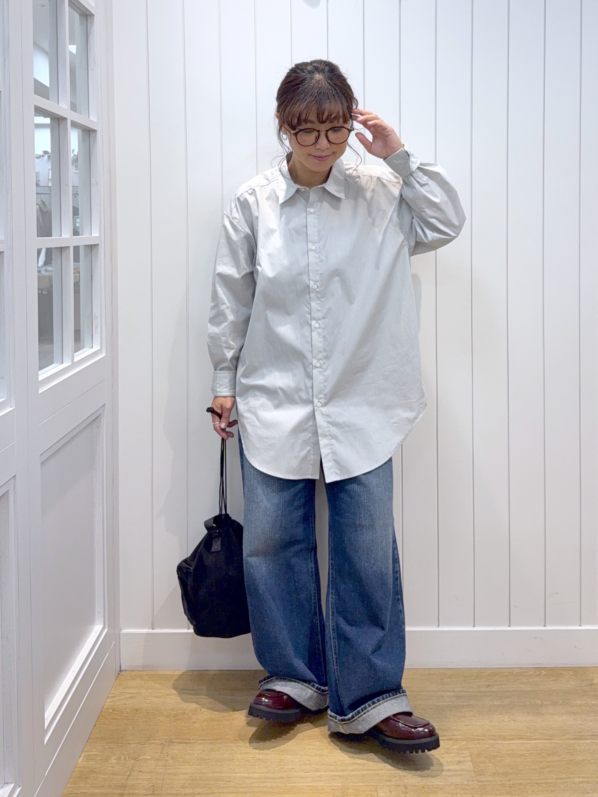Osawaさんの「Dessin｜【洗える/オンオフ着られる】袖裏ワンポイント刺繍 オーバーシャツ」を使ったコーディネート