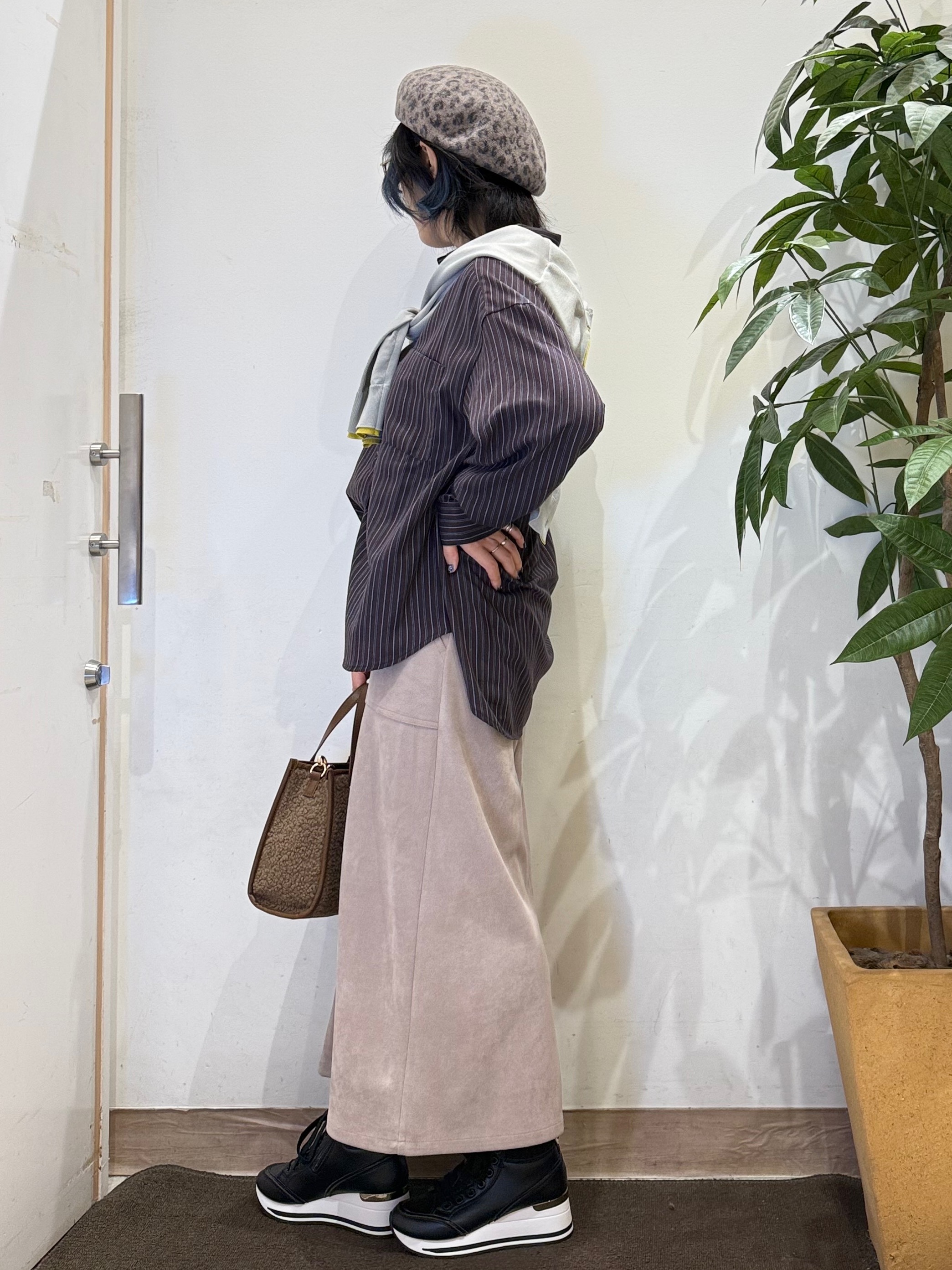 misakiさんの「SHOO･LA･RUE｜【S-LL/洗濯機可】レイヤード風でこなれ見え 配色カーディガン」を使ったコーディネート