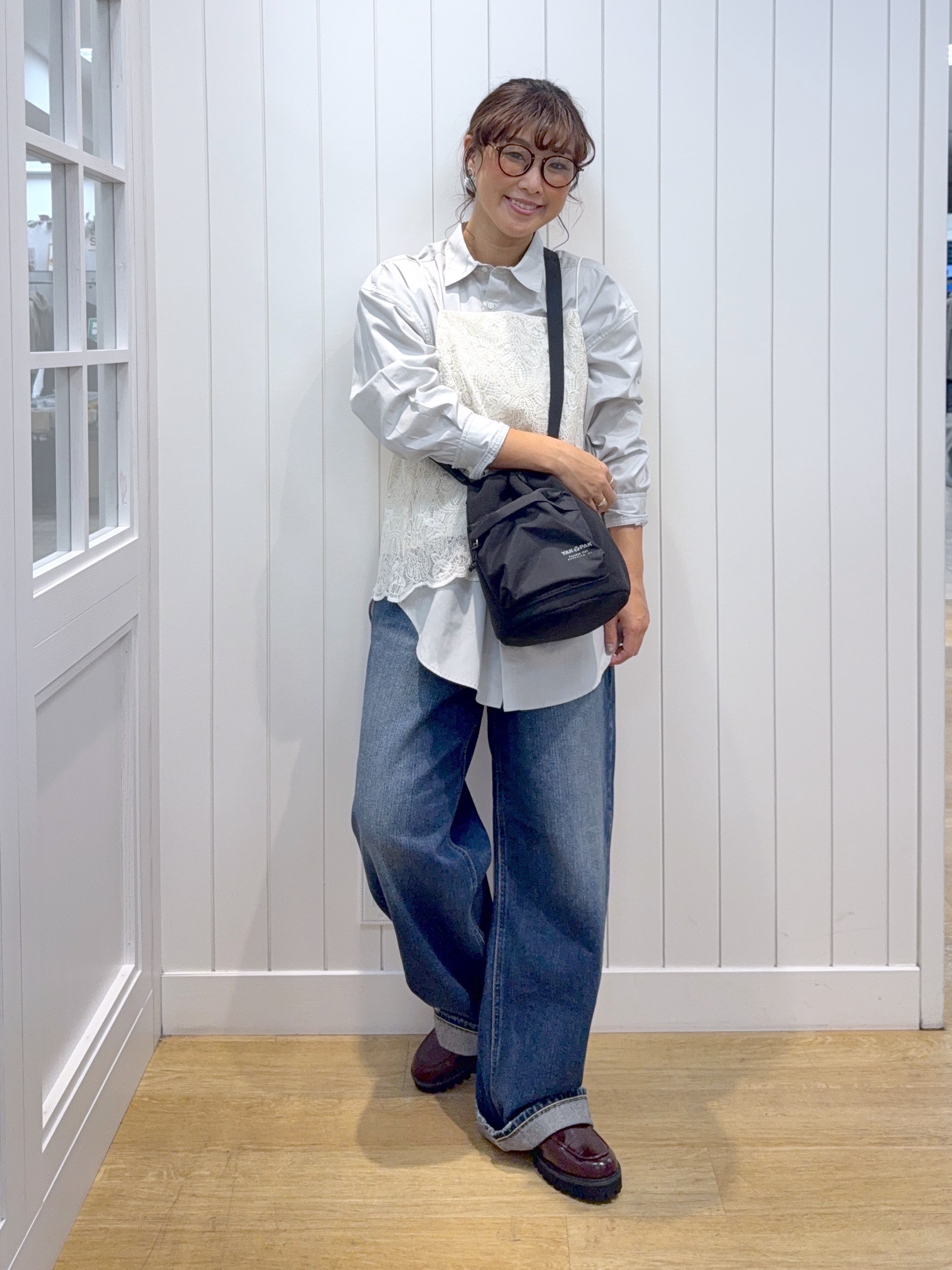 Osawaさんの「Dessin｜【洗える/オンオフ着られる】袖裏ワンポイント刺繍 オーバーシャツ」を使ったコーディネート