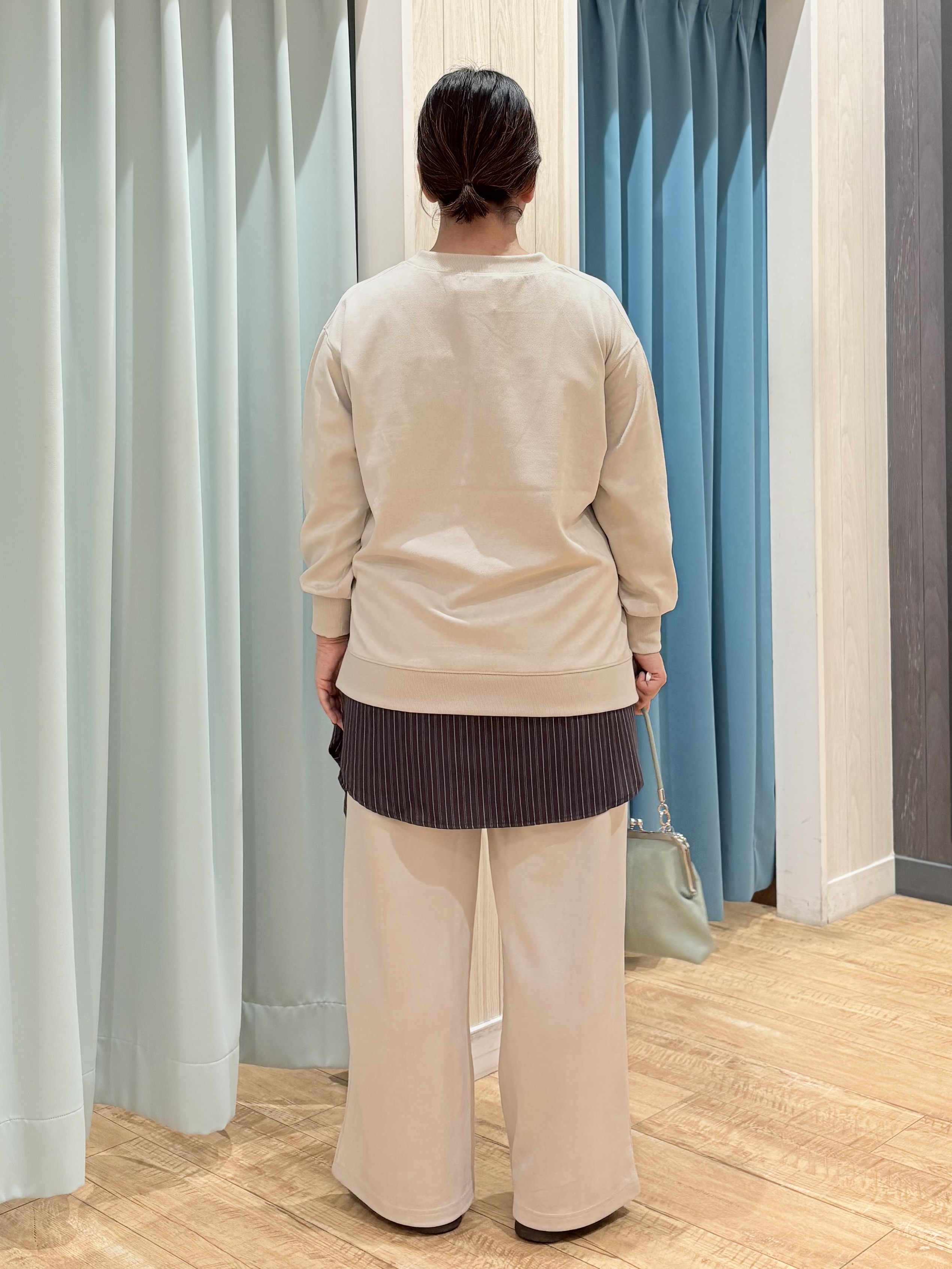 砂糖さんの「SHOO･LA･RUE｜【洗濯後しわになりにくい/S-LL】気分で選ぶ 大人のデイリー使いに ベーシックシャツ」を使ったコーディネート