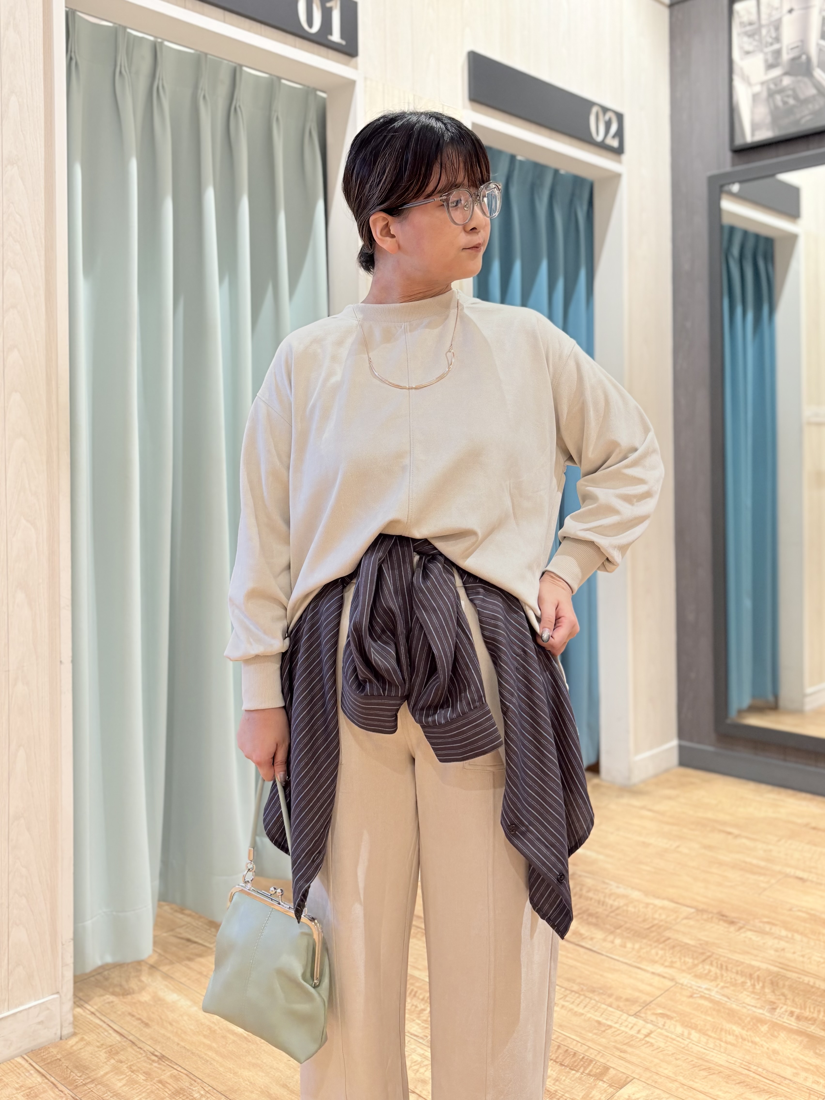 砂糖さんの「SHOO･LA･RUE｜【洗濯後しわになりにくい/S-LL】気分で選ぶ 大人のデイリー使いに ベーシックシャツ」を使ったコーディネート