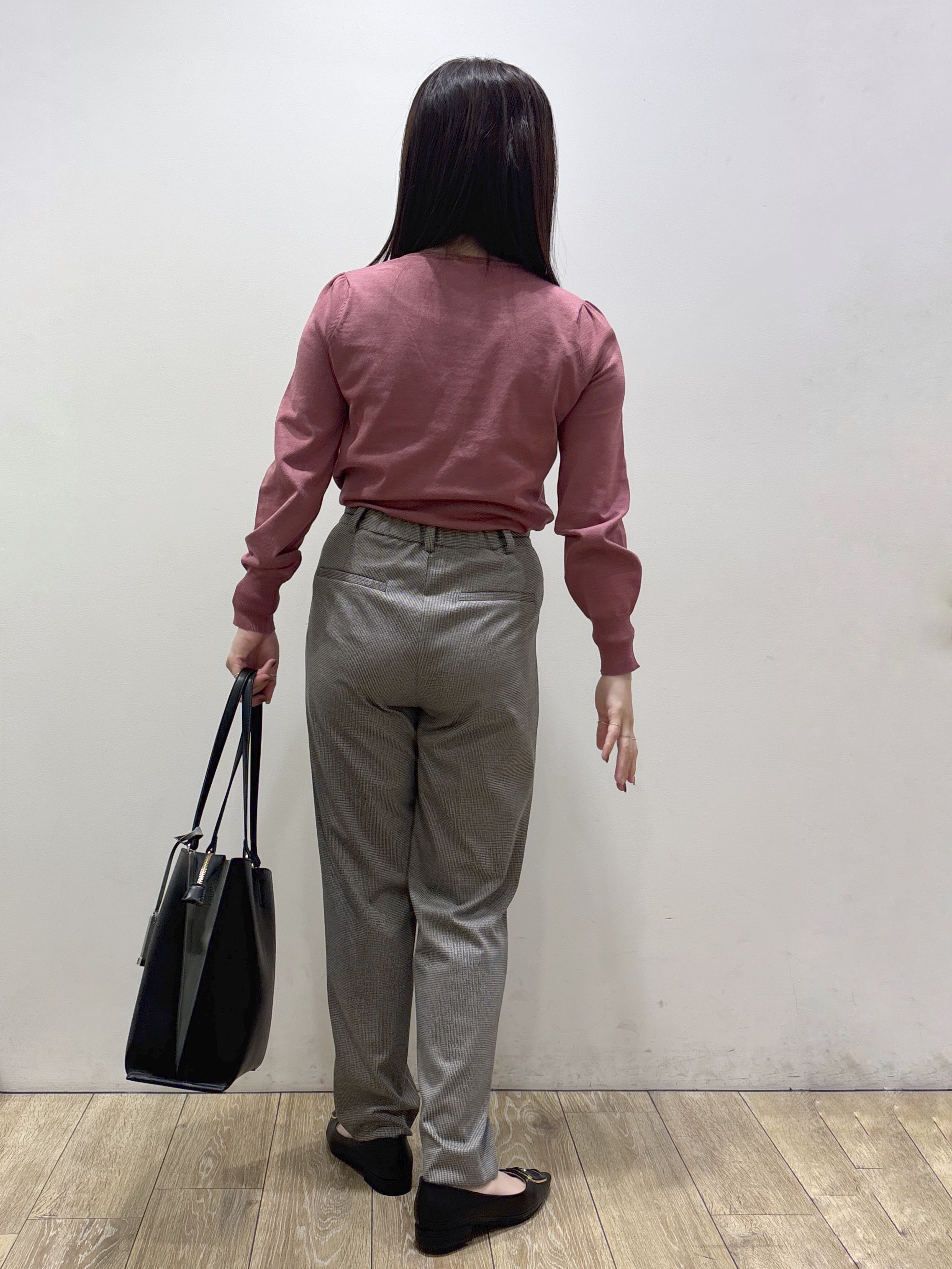 mameさんの「index｜ビジューパーツ付きハートネックニット【洗濯機OK／抗ピリング】」を使ったコーディネート