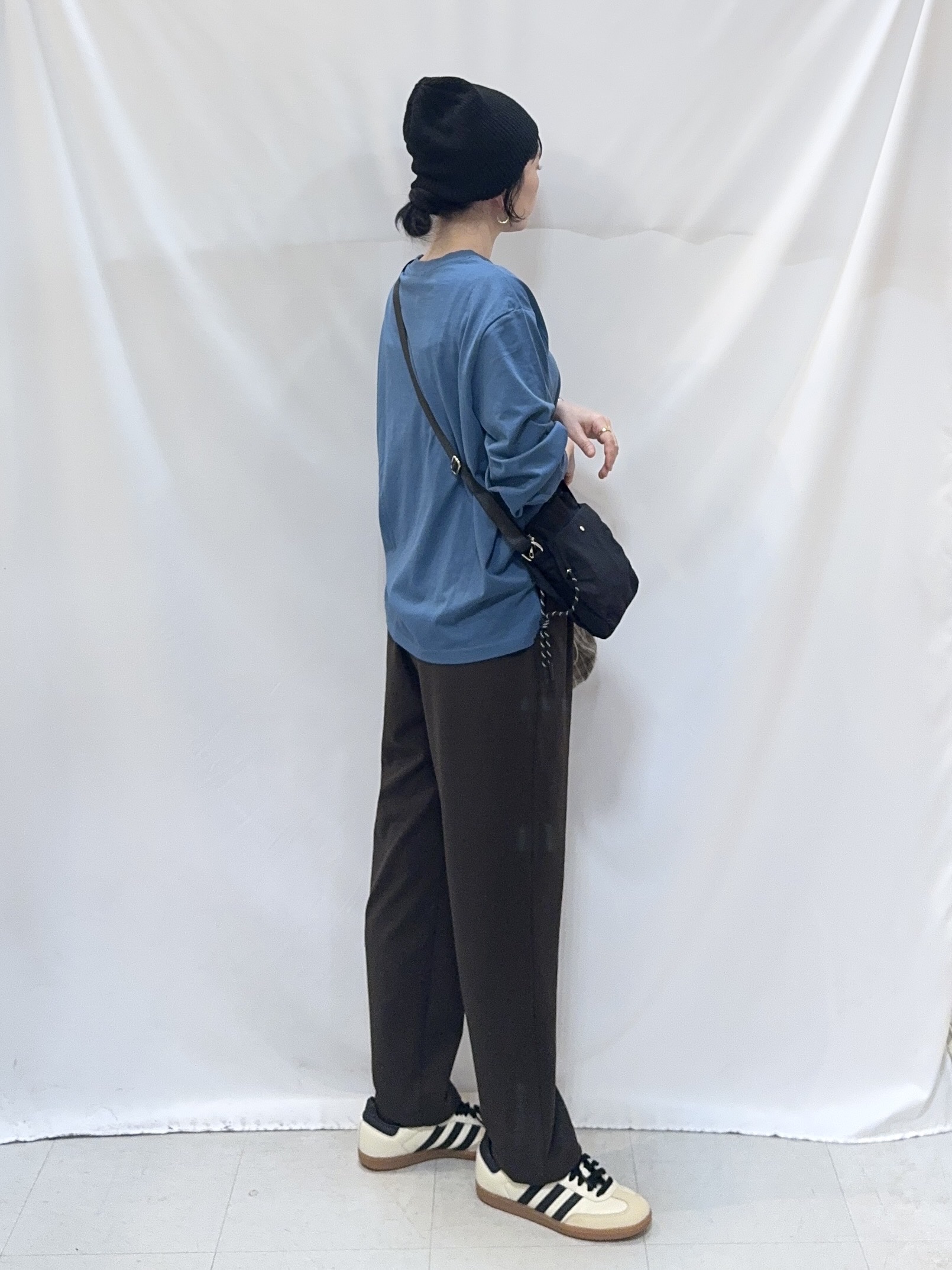 𝐇𝐢𝐫𝐨𝐦𝐢さんの「SHOO･LA･RUE｜【S-LL/洗濯機可】大人カジュアルに。裾ドロスト フードチェックシャツ」を使ったコーディネート