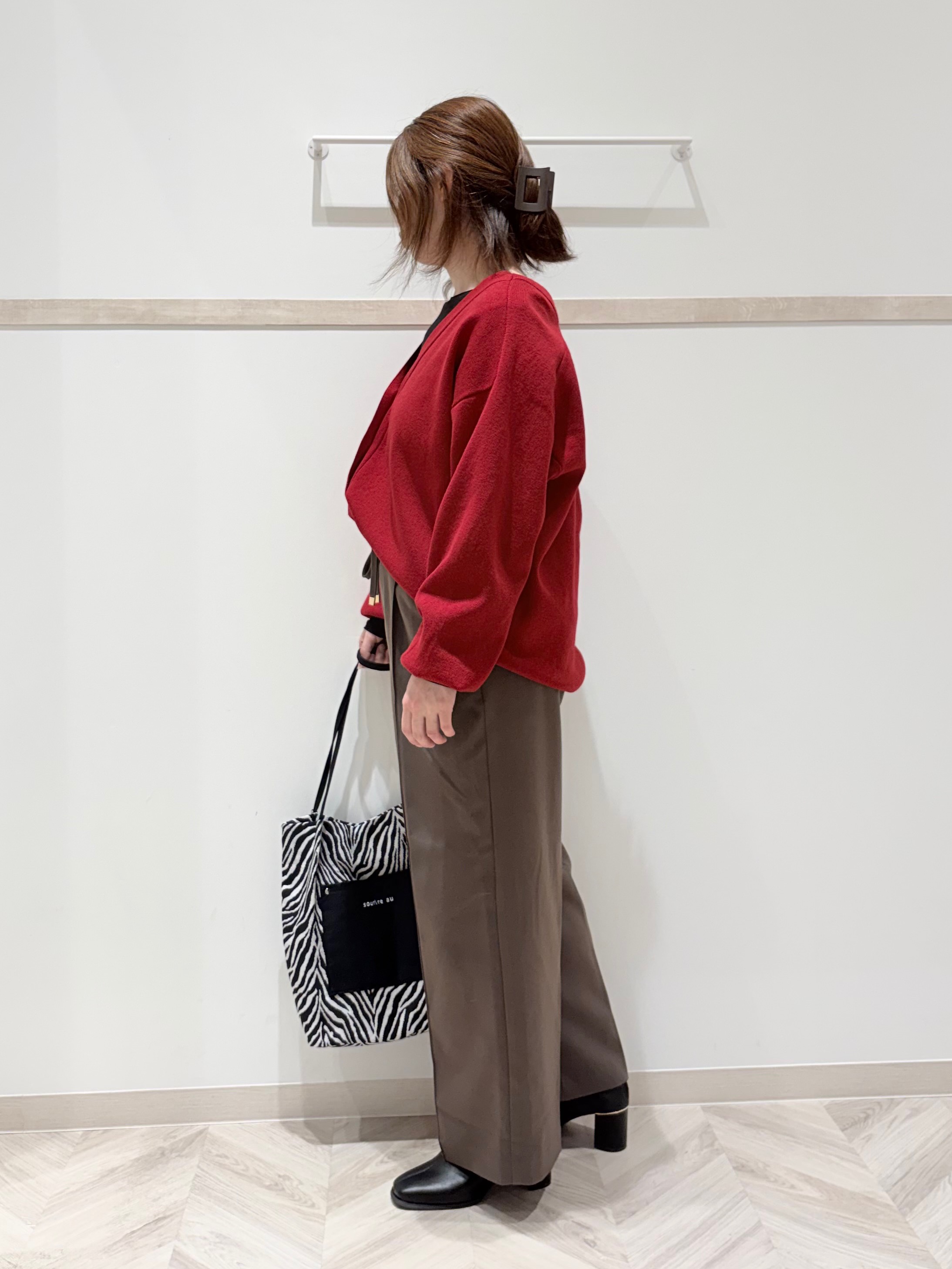 c_h_i_k_aさんの「SHOO･LA･RUE｜【毛玉になりにくい/S-LL/洗濯機可/体型カバー】Vネックゆったりカーディガン」を使ったコーディネート