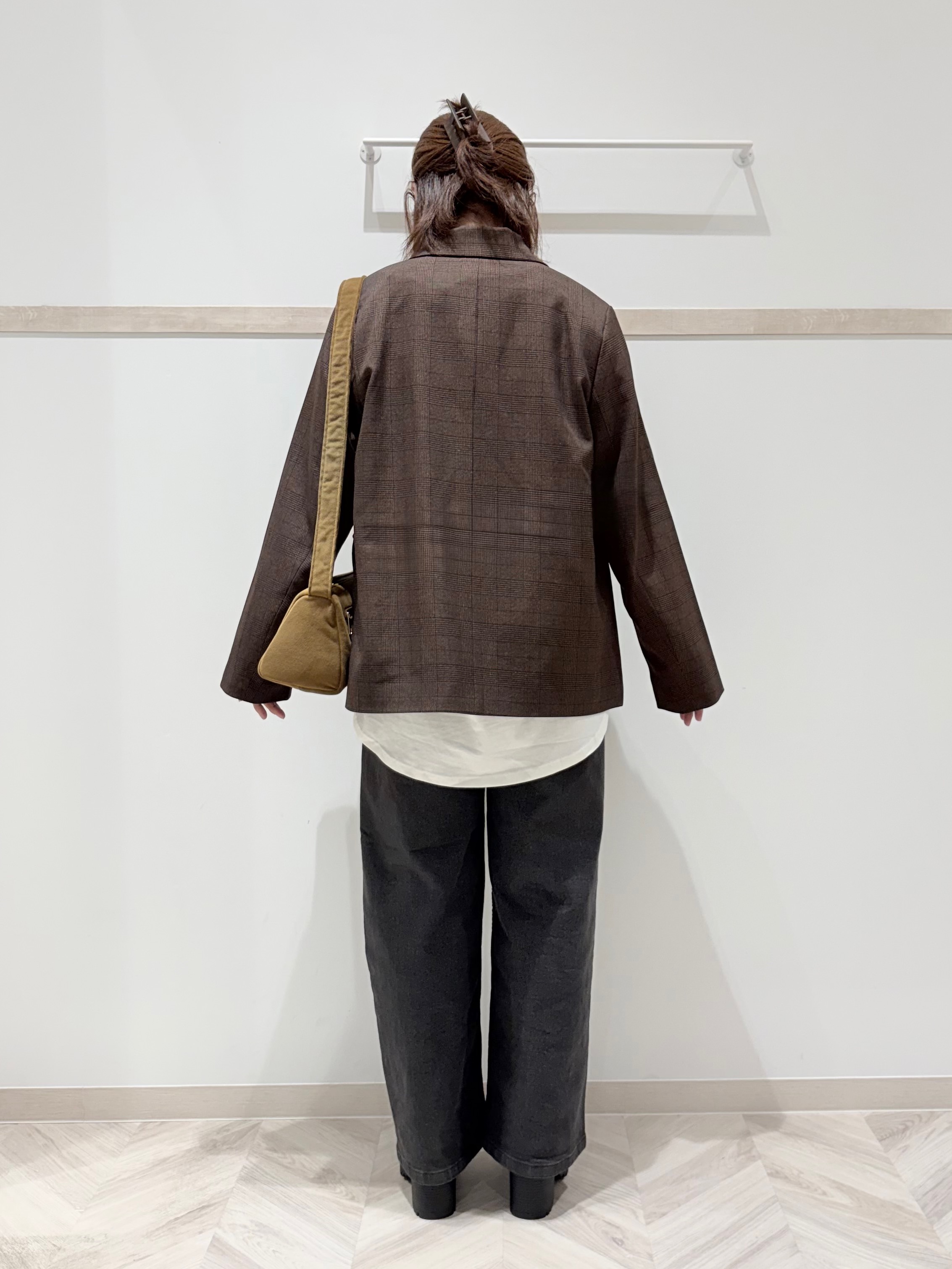 c_h_i_k_aさんの「SHOO･LA･RUE｜【セットアップ可/洗濯後しわになりにくい】ウールフィール ダブルジャケット」を使ったコーディネート