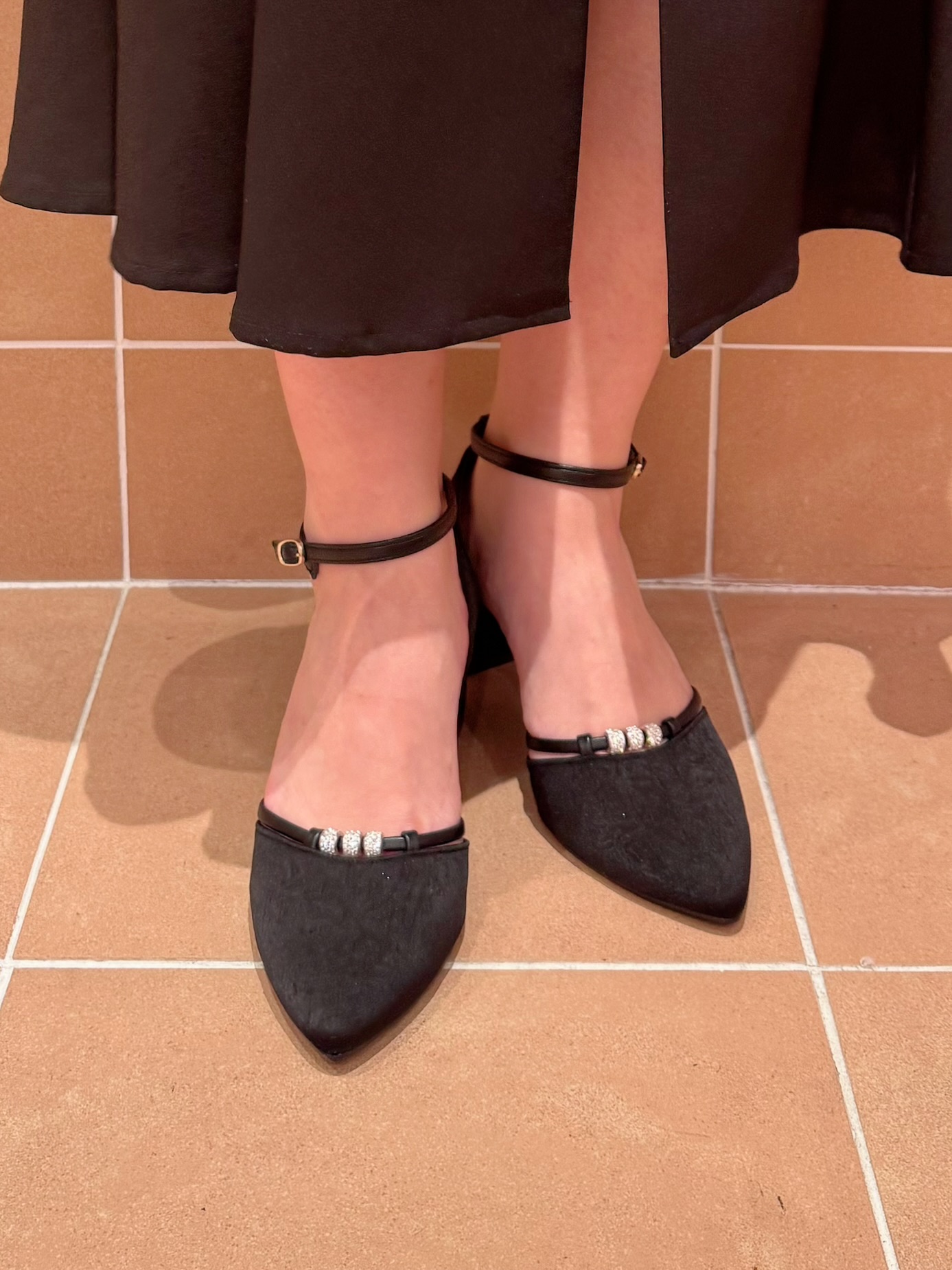 すみれさんの「ESPERANZA｜ジュエルセパレートパンプス」を使ったコーディネート