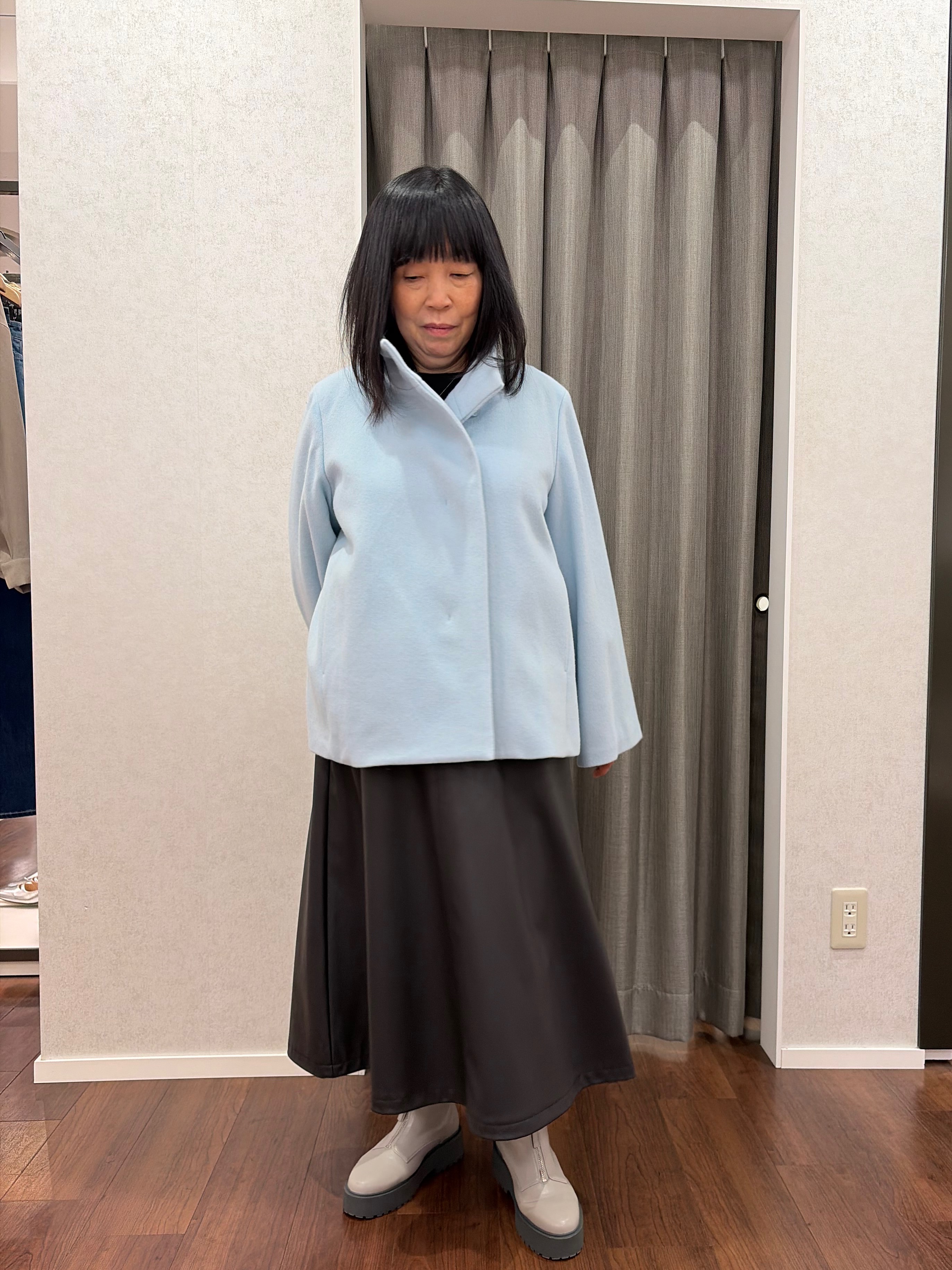 あーるさんの「UNTITLED｜【楽にきれい見え/体型カバー】パフスリーブジャージトップス」を使ったコーディネート