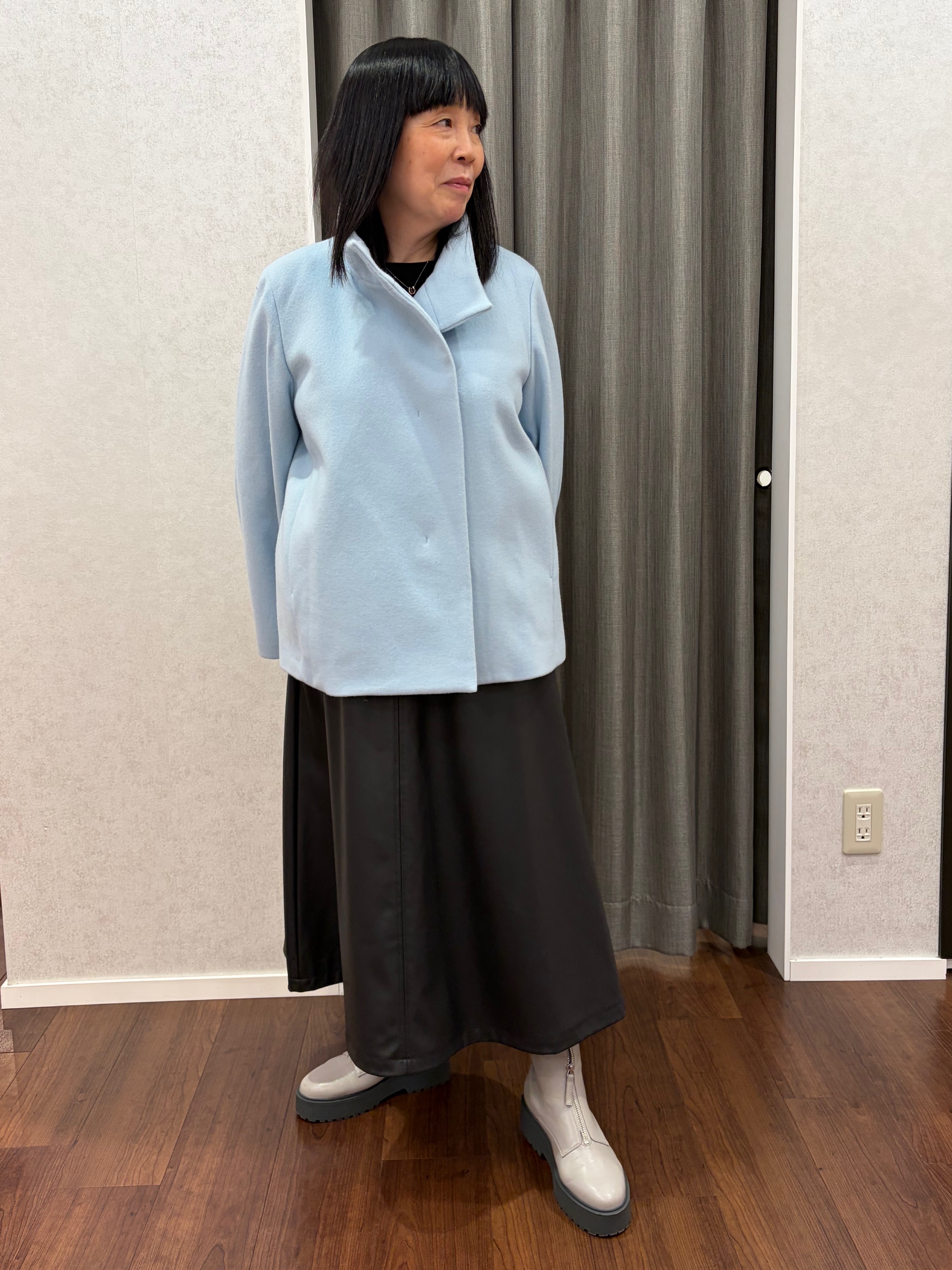 あーるさんの「UNTITLED｜【楽にきれい見え/体型カバー】パフスリーブジャージトップス」を使ったコーディネート