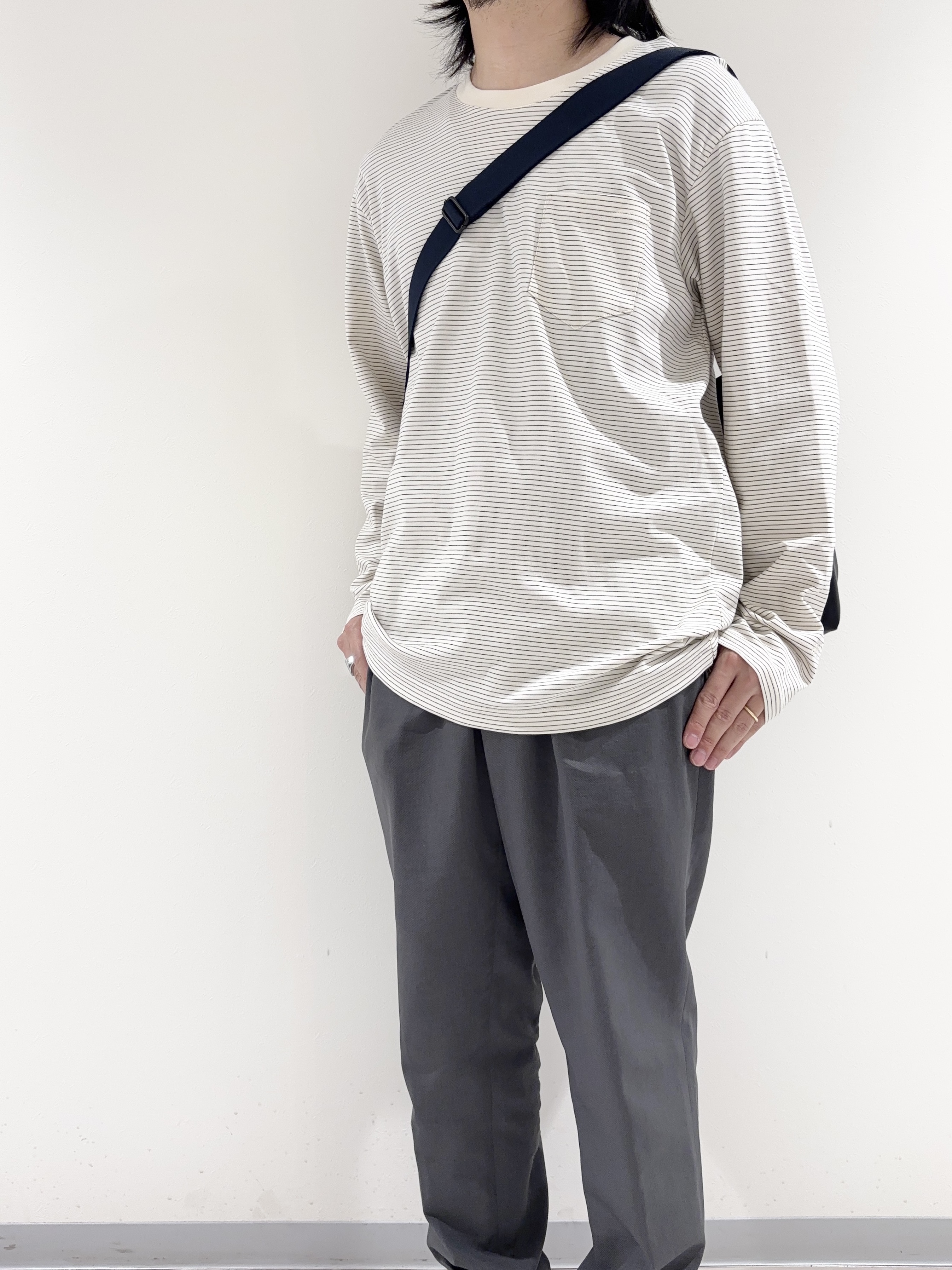 及川さんの「TAKEO KIKUCHI｜シルケット ボーダー 長袖 Tシャツ」を使ったコーディネート