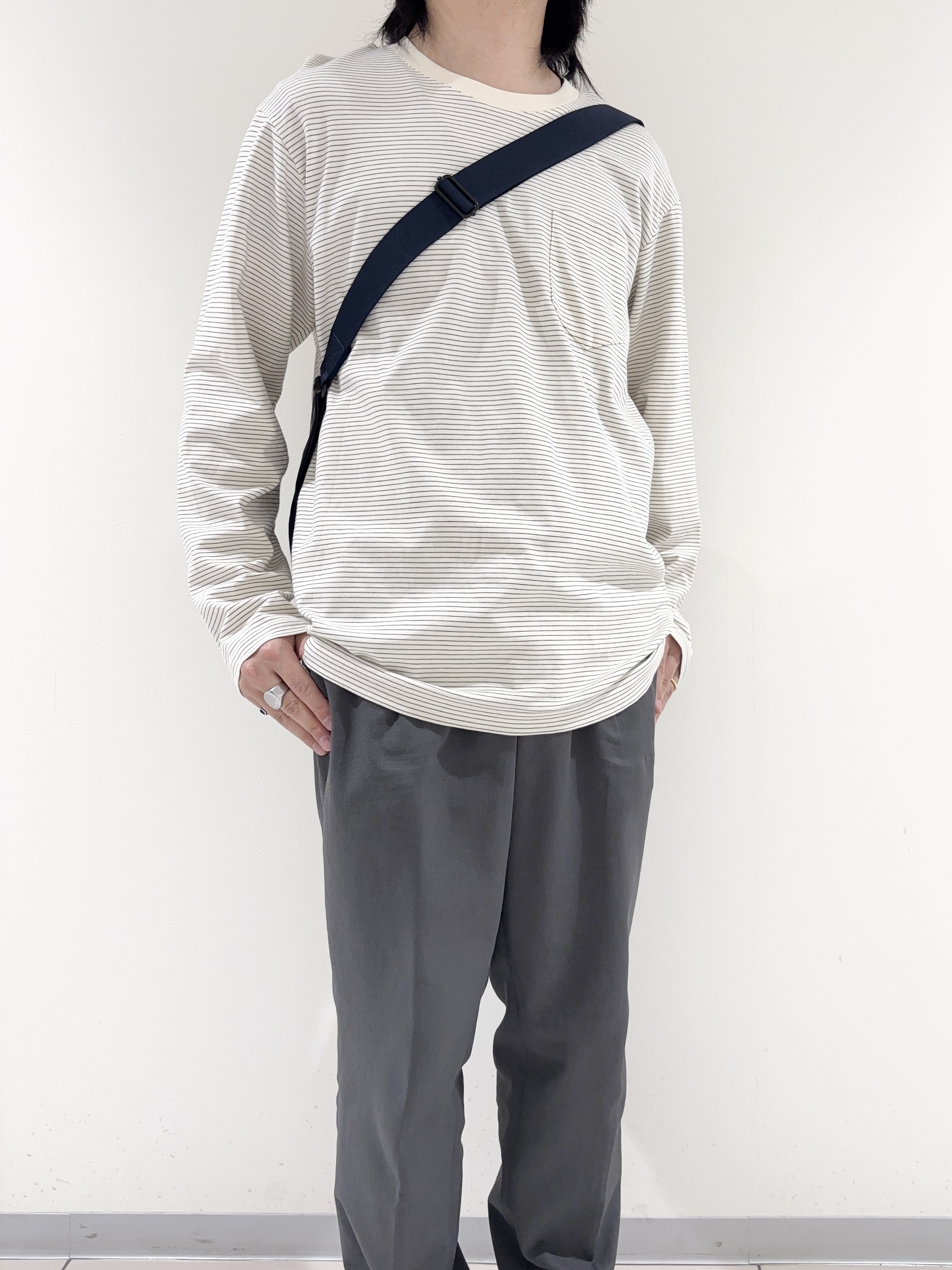 及川さんの「TAKEO KIKUCHI｜シルケット ボーダー 長袖 Tシャツ」を使ったコーディネート