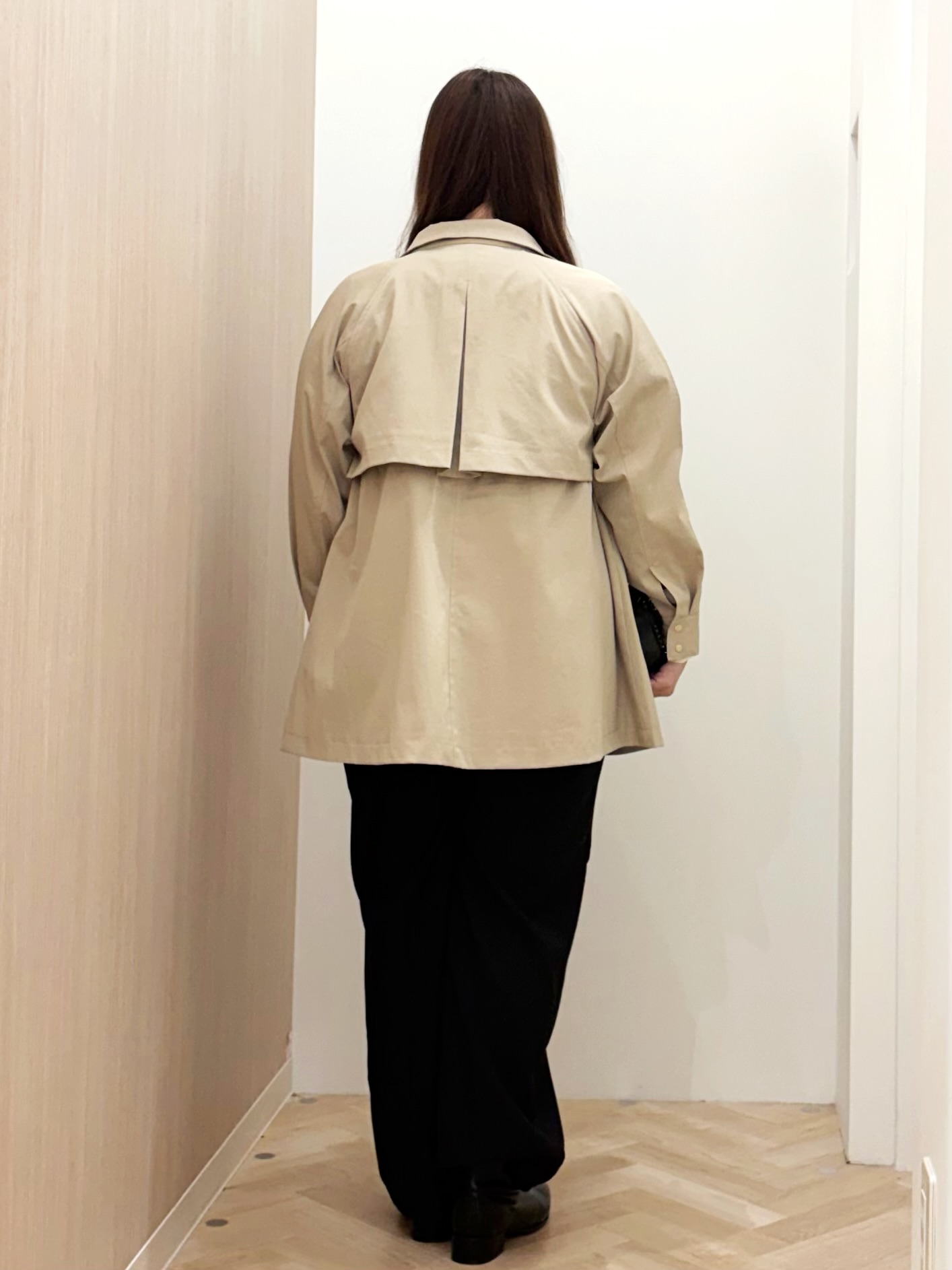 akariさんの「grove｜【撥水／シルエット2WAY】ゆったり着られて体型カバー◎ スタンドネック テントラインコート」を使ったコーディネート