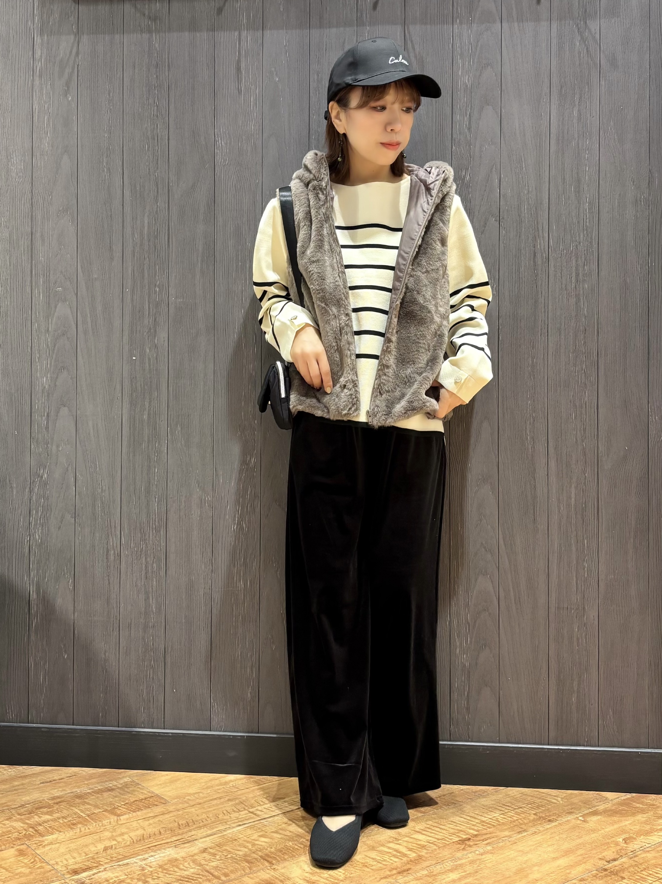 meiさんの「SHOO･LA･RUE｜【洗濯機可/撥水/マルチWAY】ファーライナー付き 毎日欲張りマンパ」を使ったコーディネート