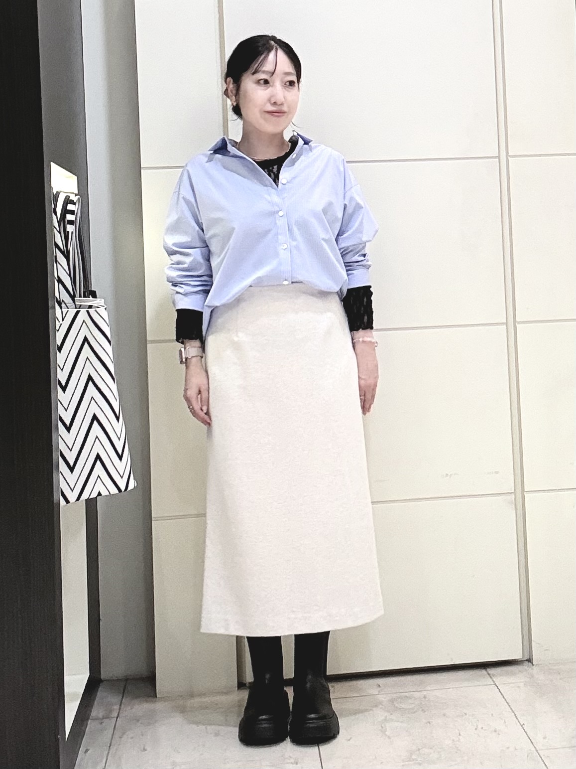 mori.さんの「UNTITLED｜【6色展開/コットン100】カラーベーシックシャツ」を使ったコーディネート