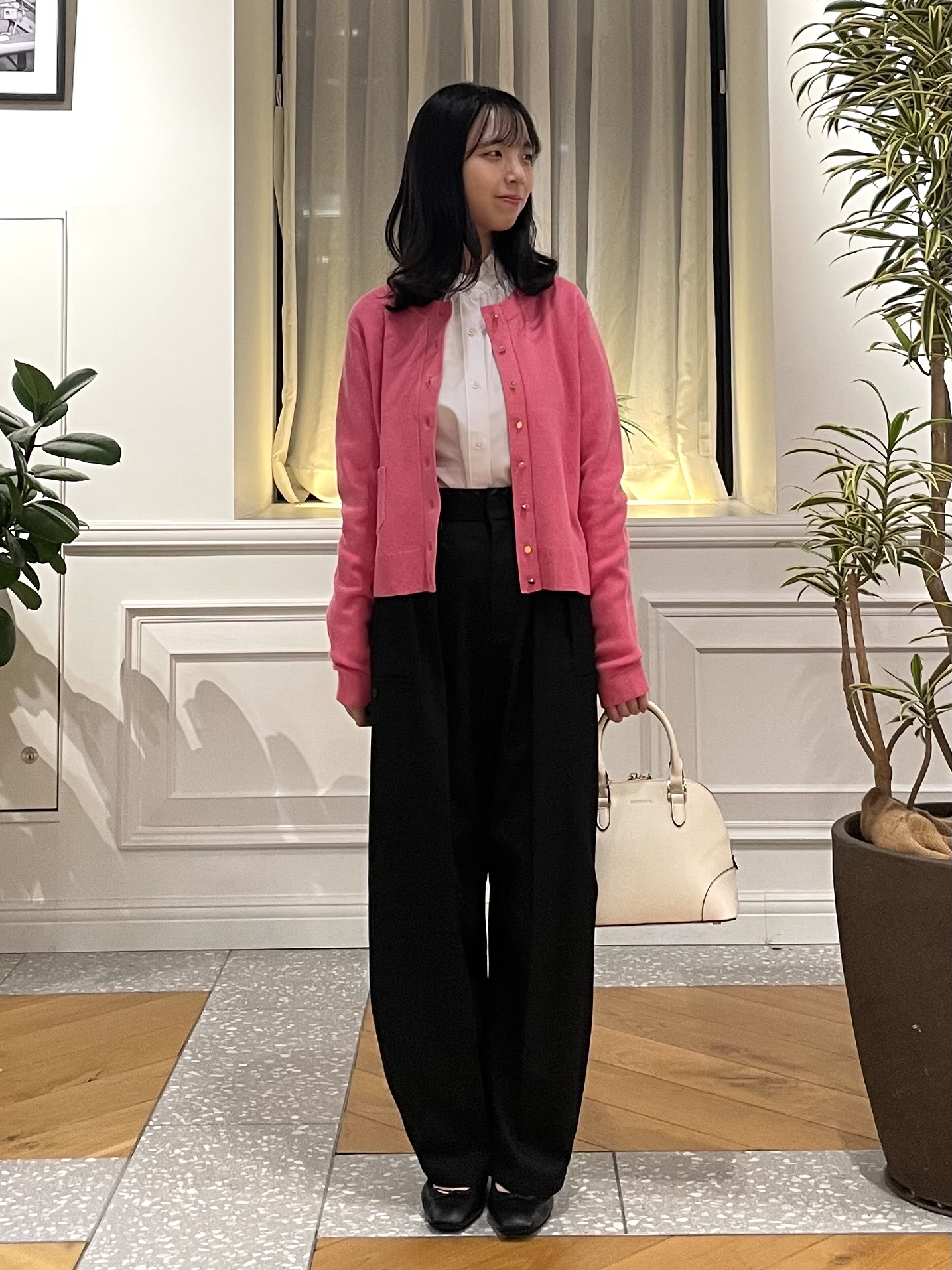 Lilyさんの「DRESSTERIOR｜【5色展開/マシンウォッシャブル】コットンカシミヤカーディガン」を使ったコーディネート