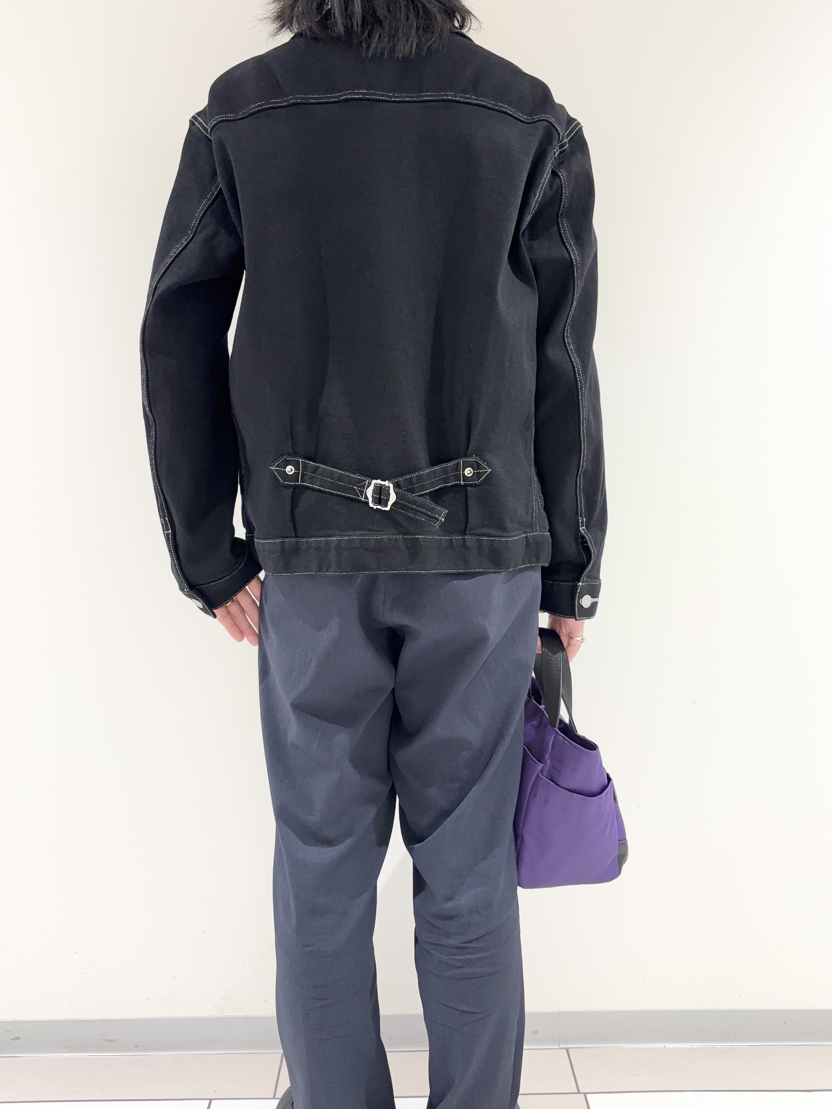 及川さんの「TAKEO KIKUCHI｜【BOWLER HAT LABEL】ブラックデニムGジャン」を使ったコーディネート
