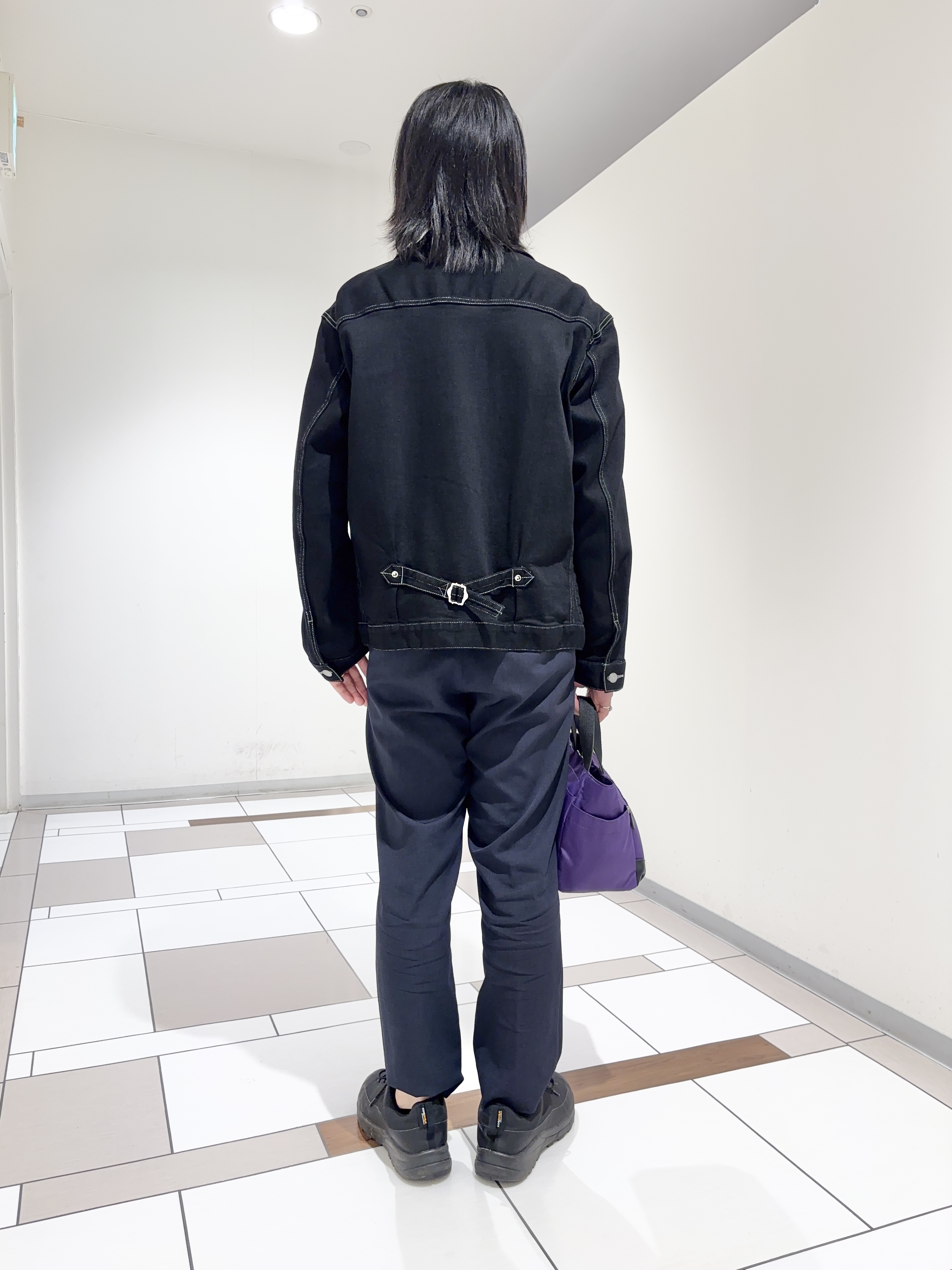 及川さんの「TAKEO KIKUCHI｜【BOWLER HAT LABEL】ブラックデニムGジャン」を使ったコーディネート