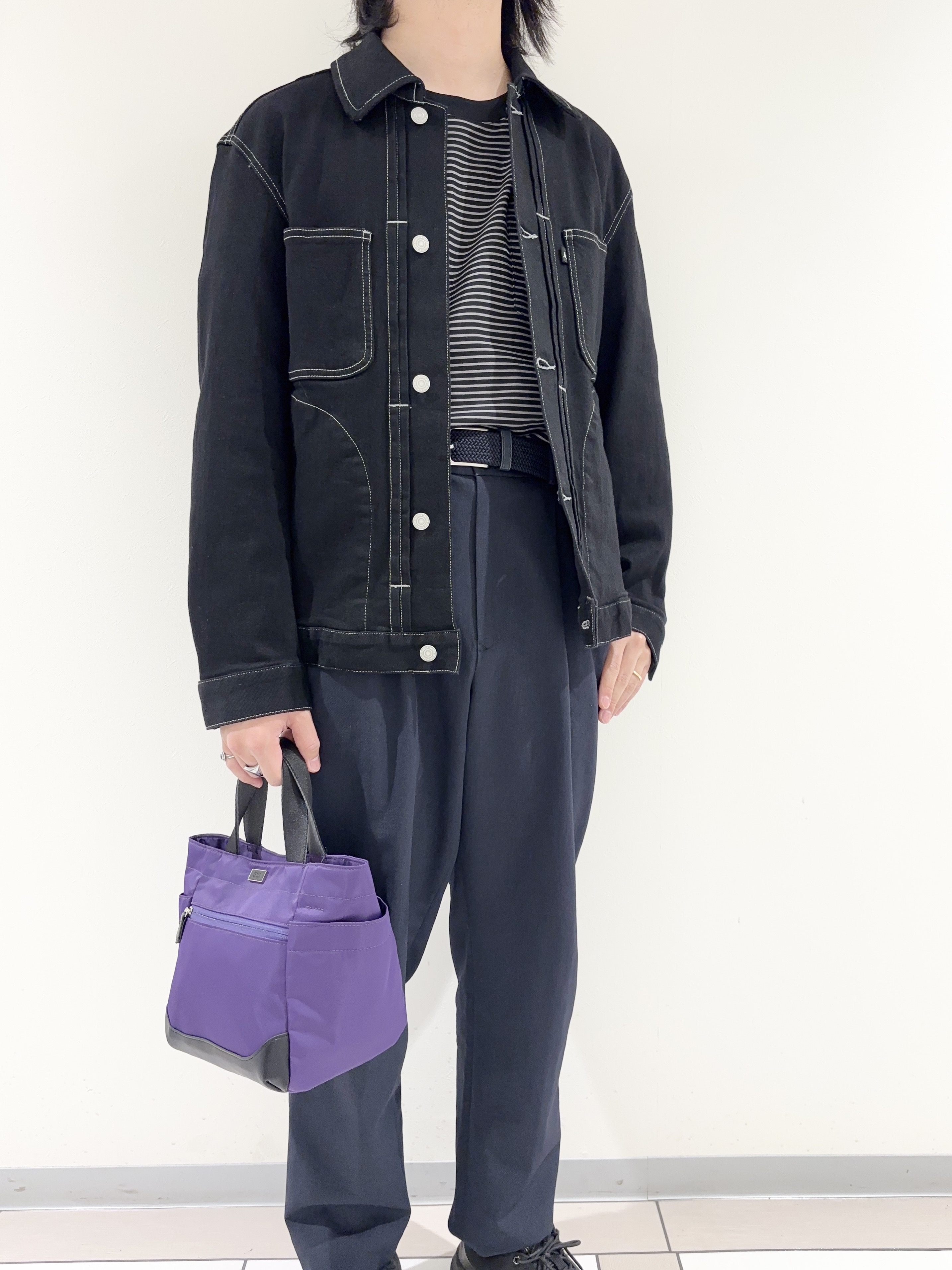 及川さんの「TAKEO KIKUCHI｜【BOWLER HAT LABEL】ブラックデニムGジャン」を使ったコーディネート
