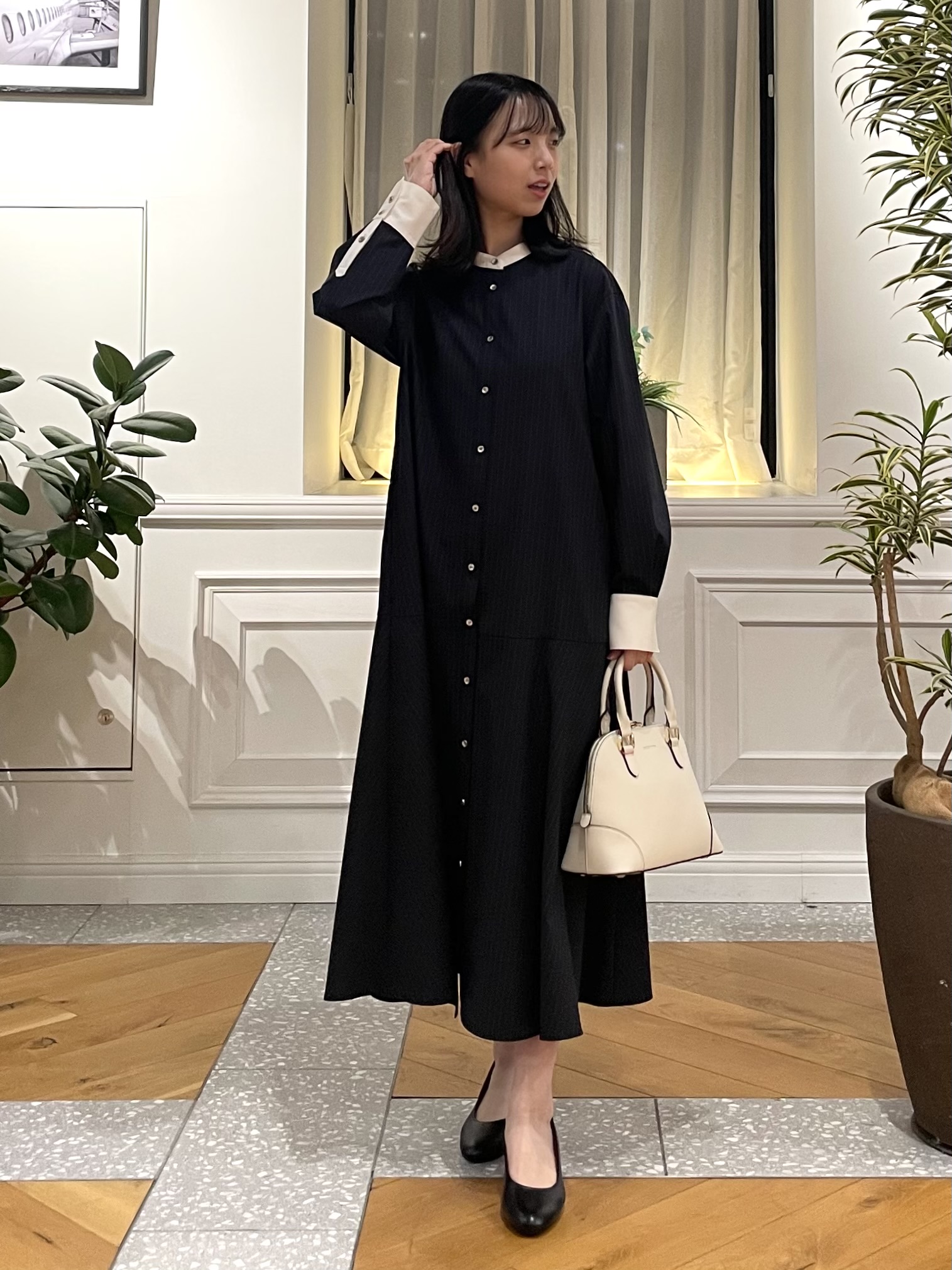 Lilyさんの「DRESSTERIOR｜【STORY11月号掲載】ウォッシャブルストライプシャツワンピース」を使ったコーディネート