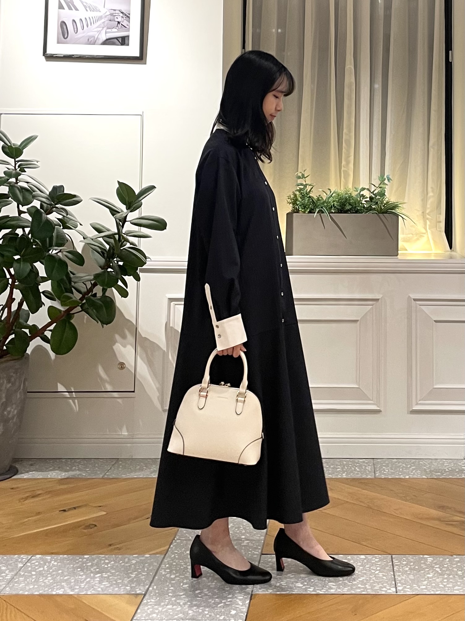 Lilyさんの「DRESSTERIOR｜【STORY11月号掲載】ウォッシャブルストライプシャツワンピース」を使ったコーディネート