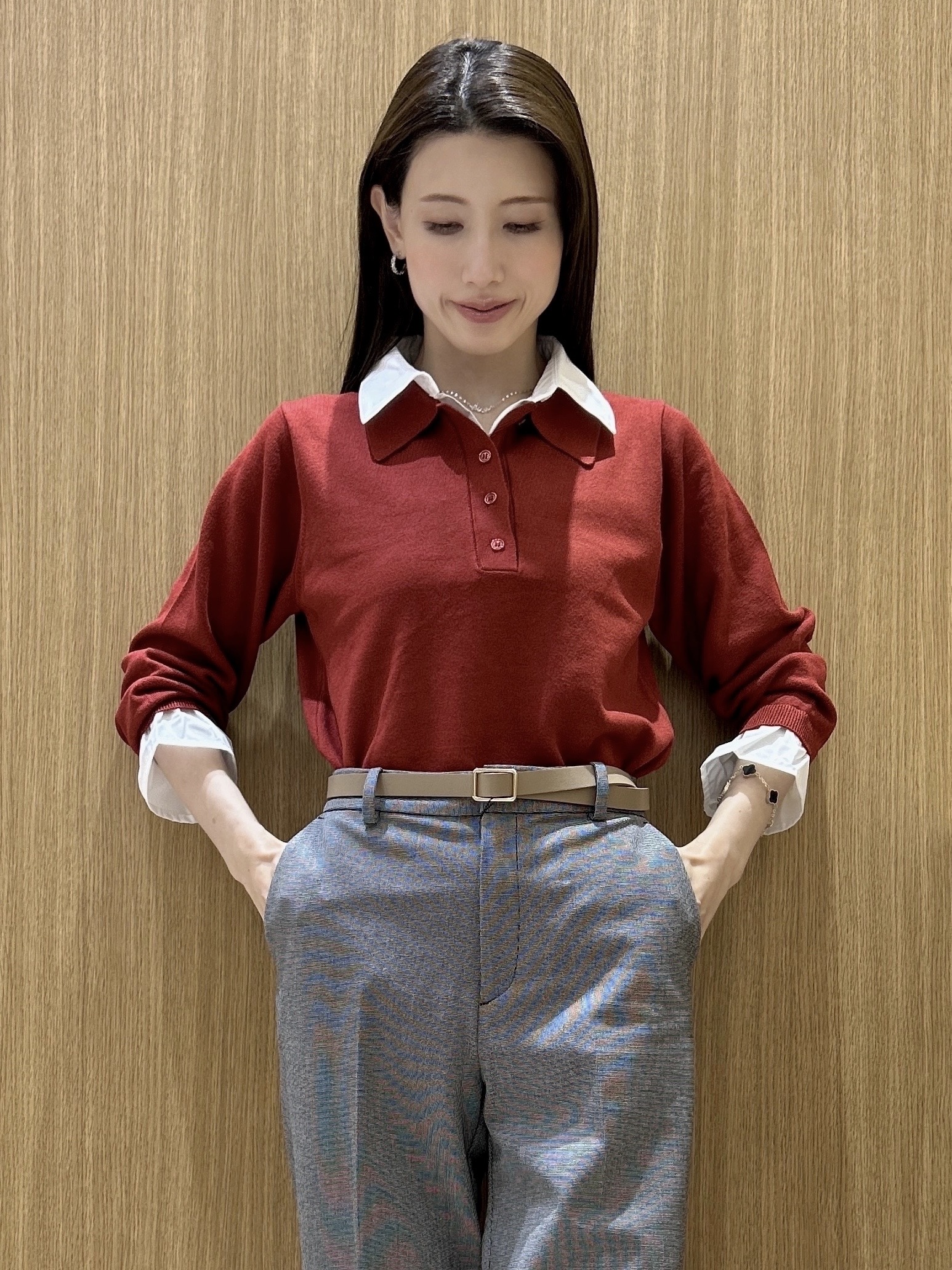 maiさんの「OPAQUE.CLIP｜シャツレイヤード風ポロニット【洗濯機OK】」を使ったコーディネート